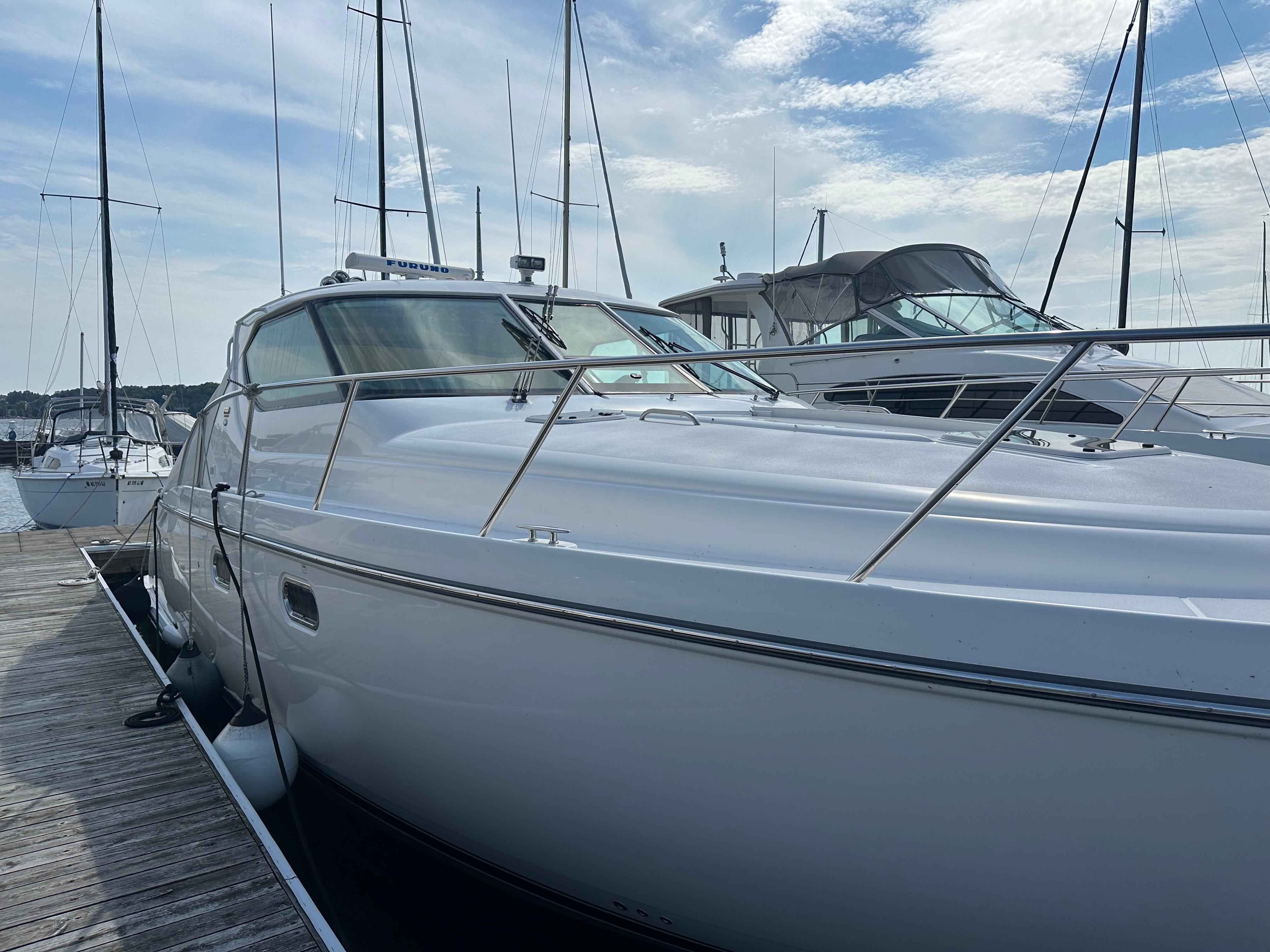 Tiara Yachts-4300 Sovran 2007-Selladoor (previously Czech Mate) WI-US-7809293 | Thumbnail