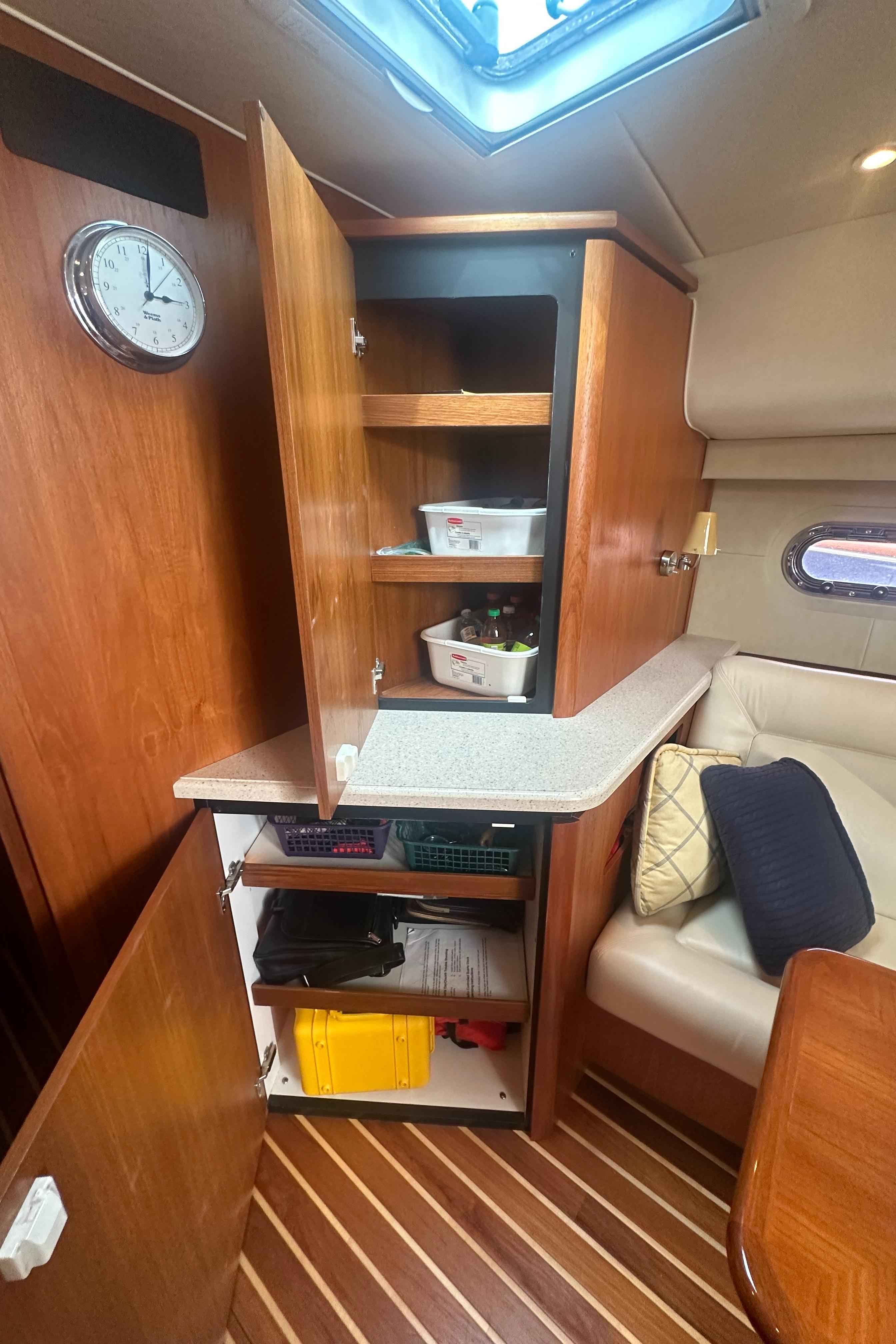 Tiara Yachts-4300 Sovran 2007-Selladoor (previously Czech Mate) WI-US-7809293 | Thumbnail