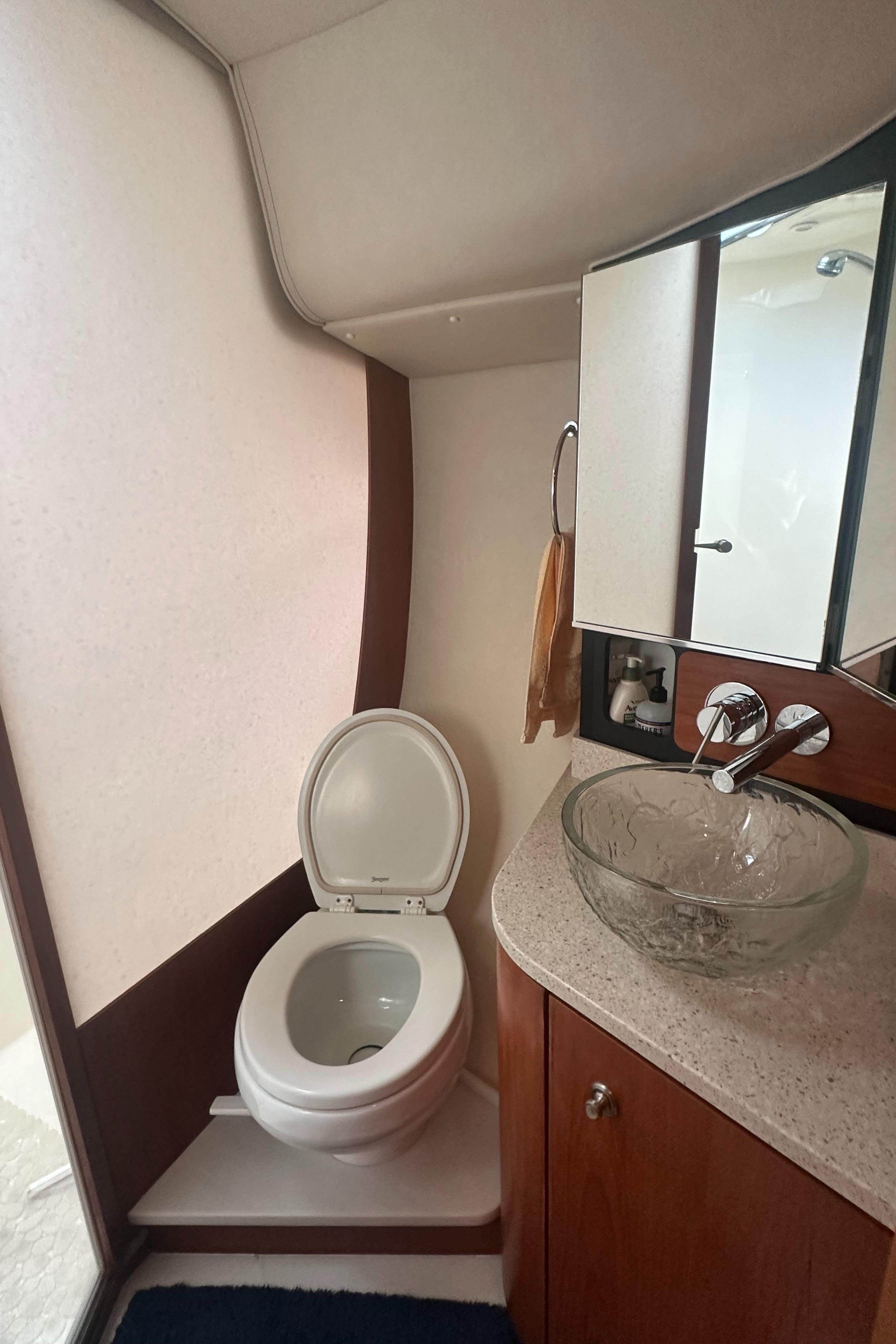 Tiara Yachts-4300 Sovran 2007-Selladoor (previously Czech Mate) WI-US-7809293 | Thumbnail