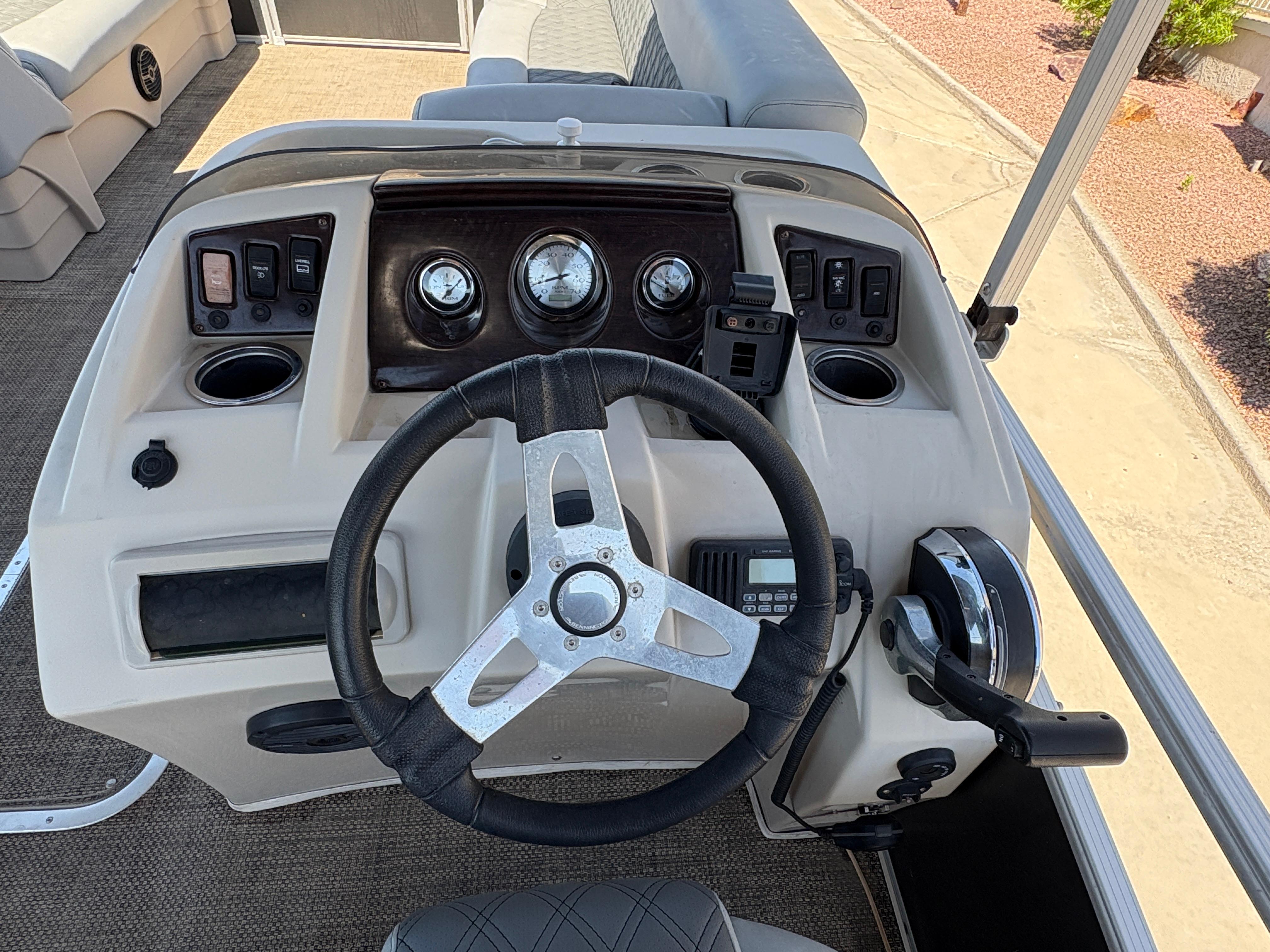 2014 Bennington 24 SLX #TBJC0511 inventory image at Sun Country Marine Group, Lake Havasu City, AZ 2014 Bennington 24 SLX #TBJC0511 inventory image at Sun Country Marine Group, Lake Havasu City, AZ