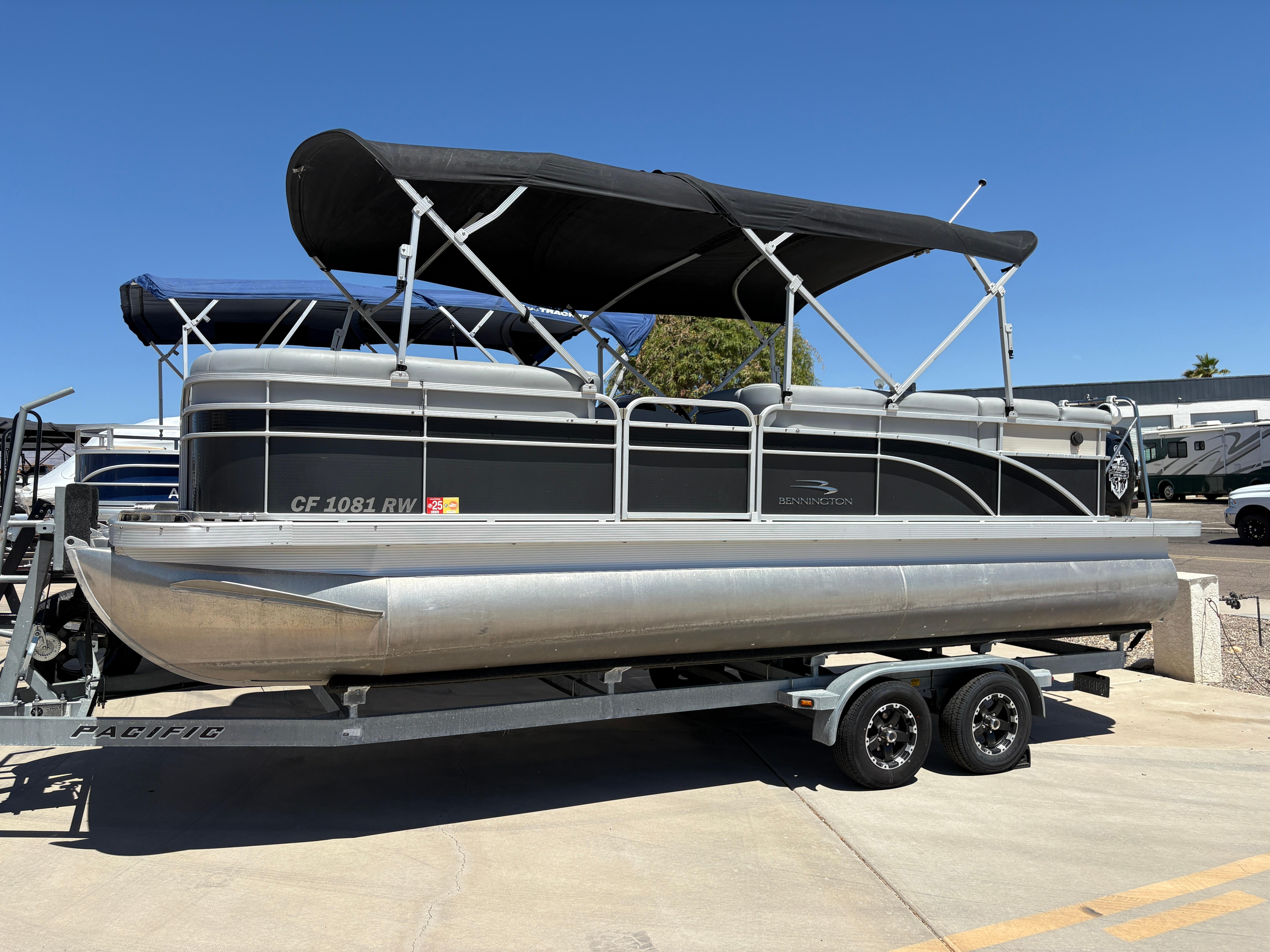 2014 Bennington 24 SLX #TBJC0511 inventory image at Sun Country Marine Group, Lake Havasu City, AZ 2014 Bennington 24 SLX #TBJC0511 inventory image at Sun Country Marine Group, Lake Havasu City, AZ