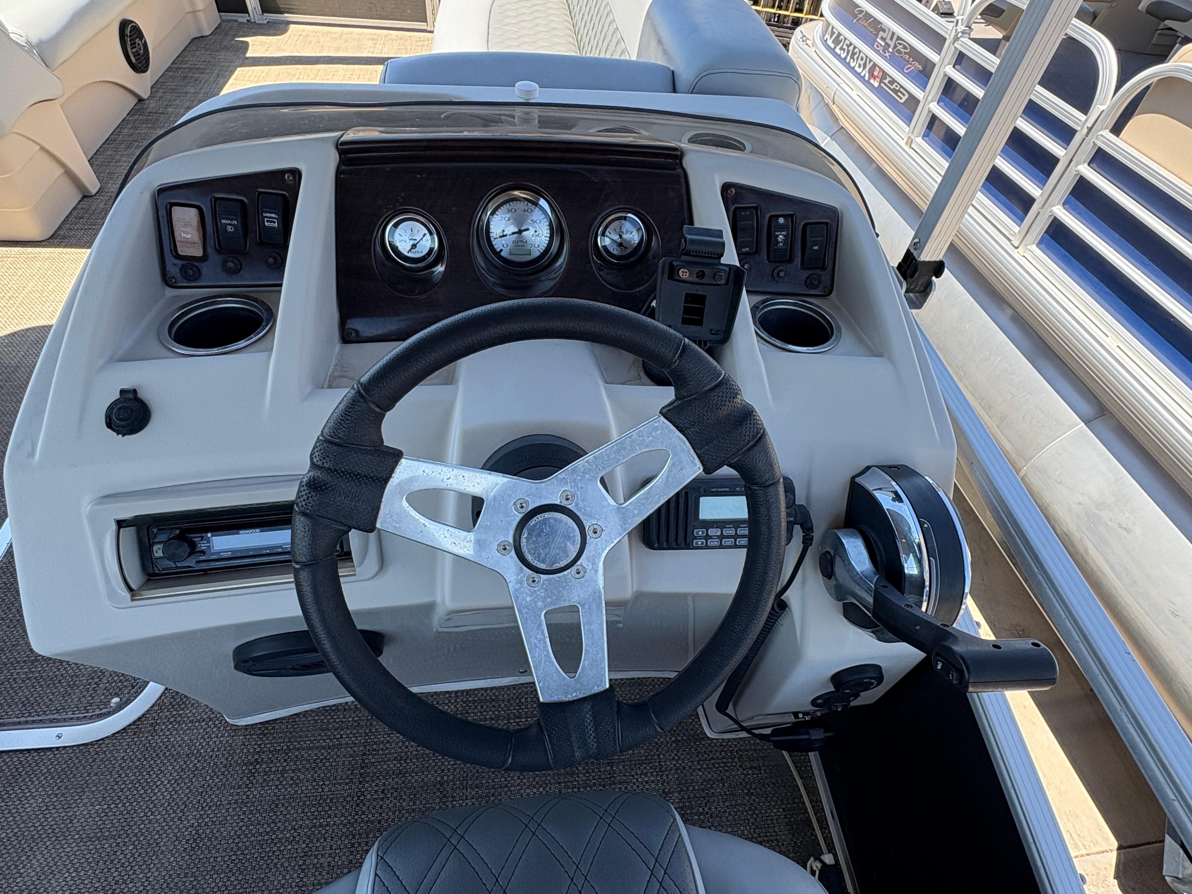 2014 Bennington 24 SLX #TBJC0511 inventory image at Sun Country Marine Group, Lake Havasu City, AZ 2014 Bennington 24 SLX #TBJC0511 inventory image at Sun Country Marine Group, Lake Havasu City, AZ
