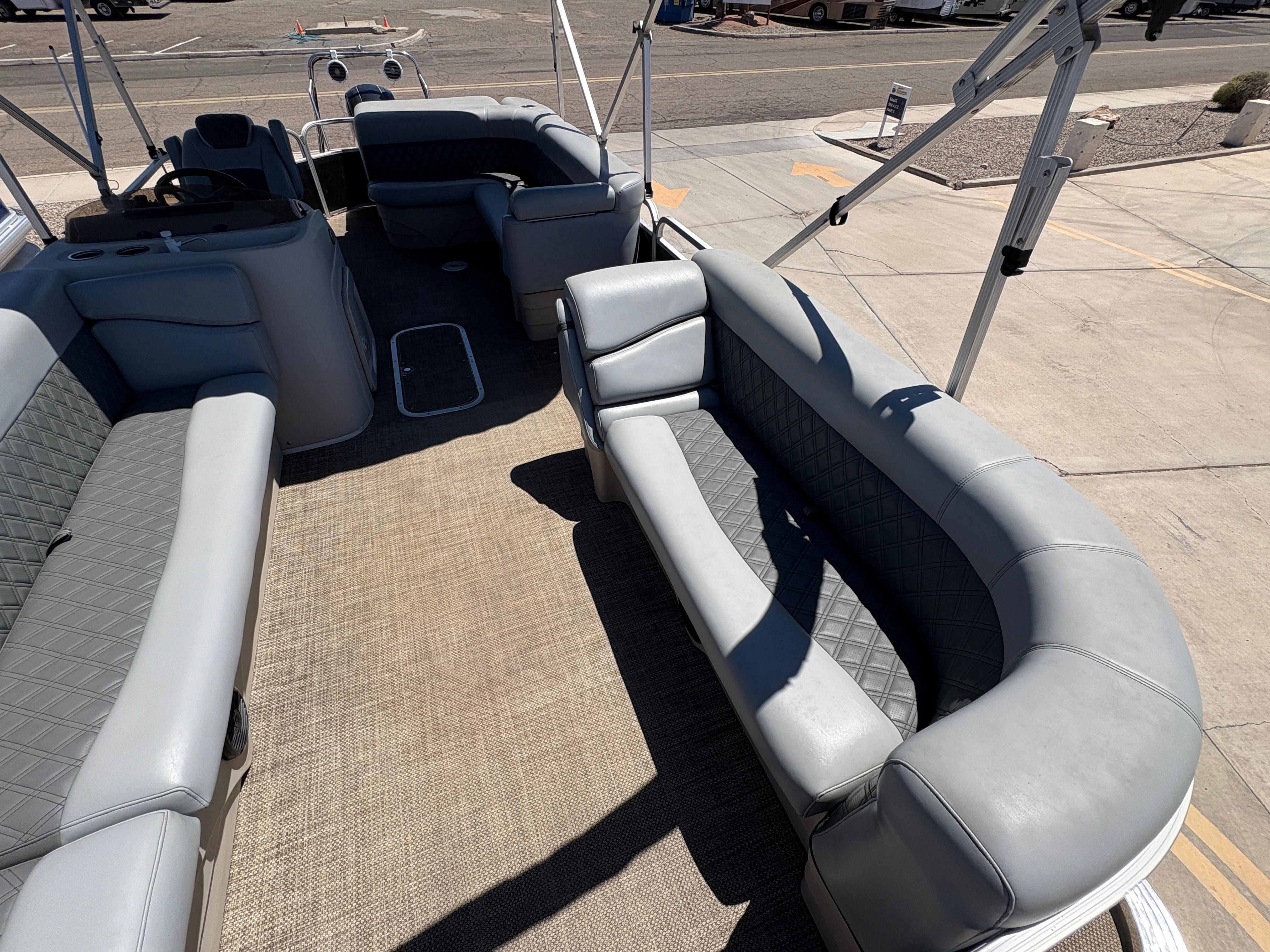 2014 Bennington 24 SLX #TBJC0511 inventory image at Sun Country Marine Group, Lake Havasu City, AZ 2014 Bennington 24 SLX #TBJC0511 inventory image at Sun Country Marine Group, Lake Havasu City, AZ