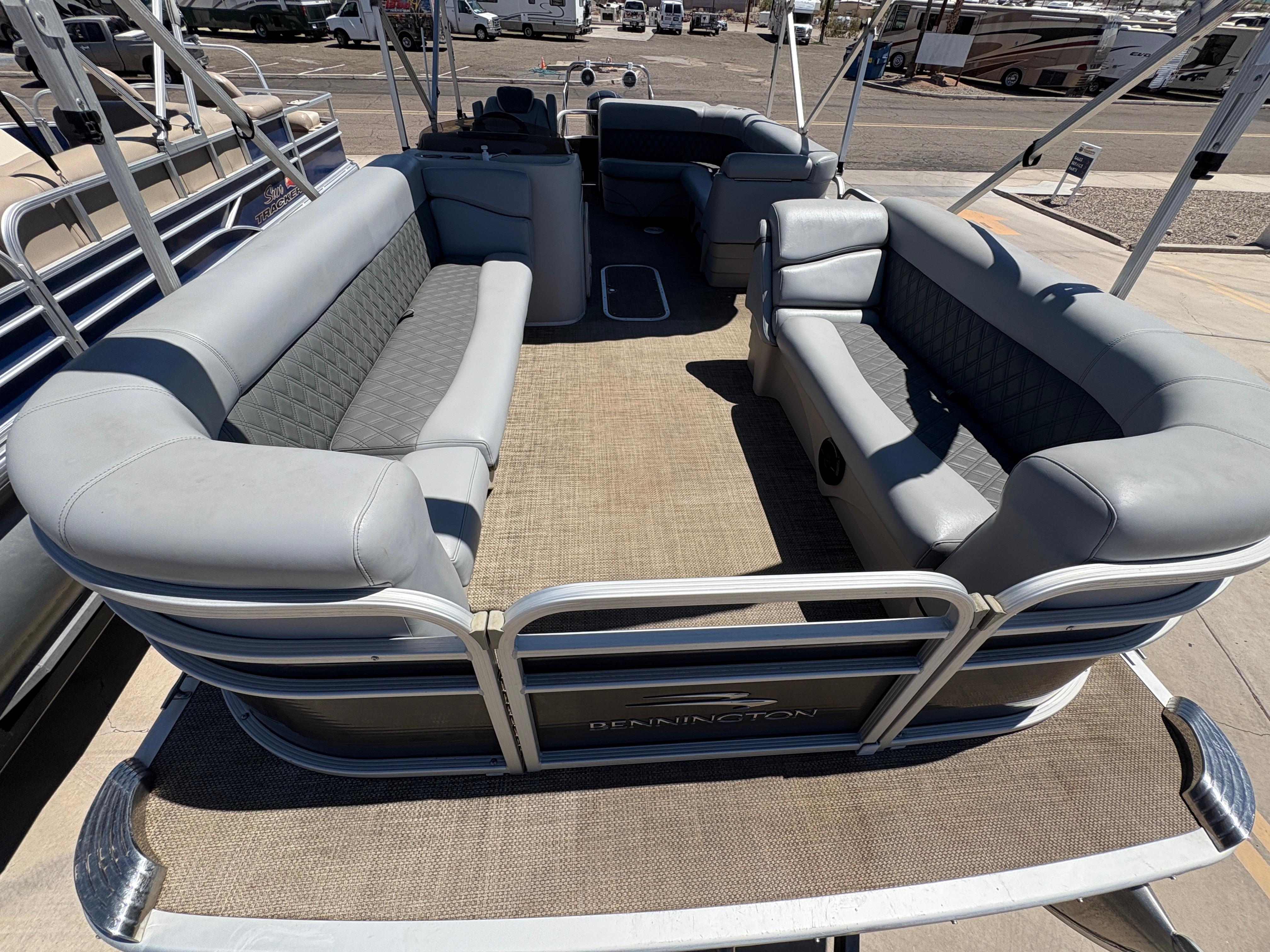 2014 Bennington 24 SLX #TBJC0511 inventory image at Sun Country Marine Group, Lake Havasu City, AZ 2014 Bennington 24 SLX #TBJC0511 inventory image at Sun Country Marine Group, Lake Havasu City, AZ