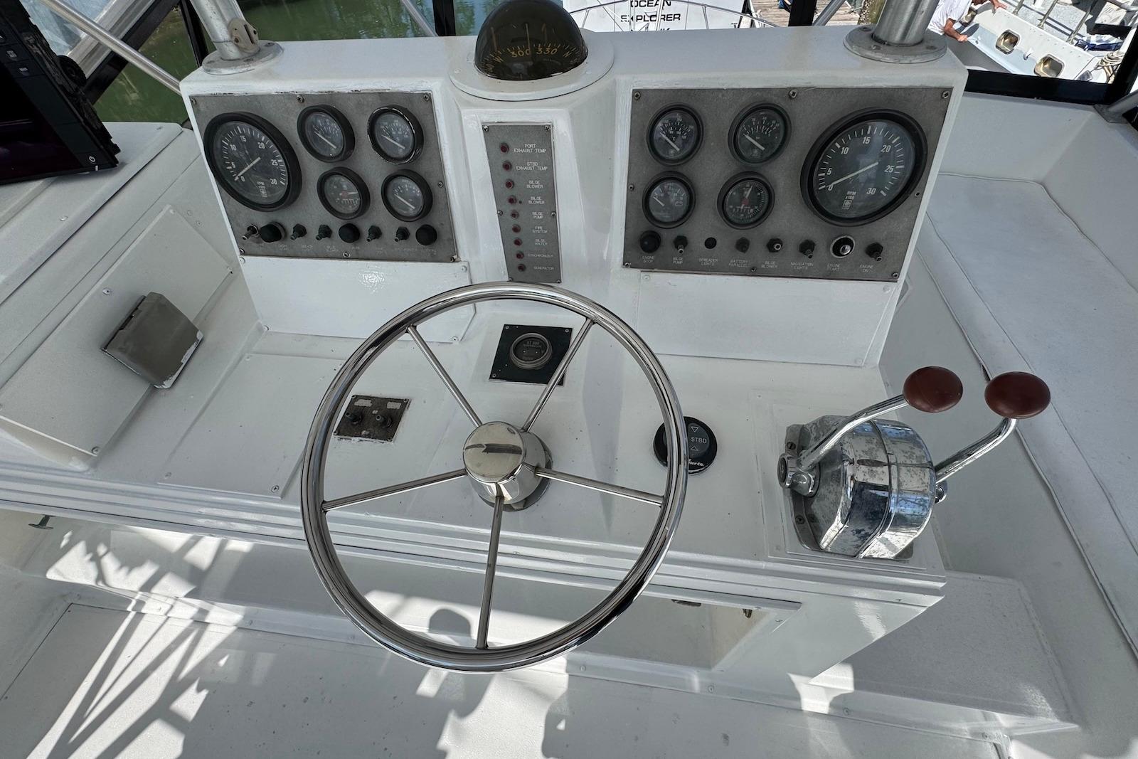 SC 10649 MH Knot 10 Yacht Sales SC 10649 MH Knot 10 Yacht Sales