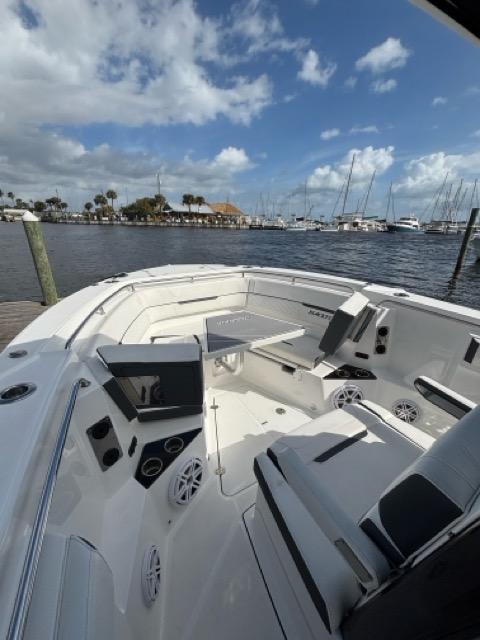 2022-blackfin-302-cc-power-9709301-20250310062035367-1_XLARGE