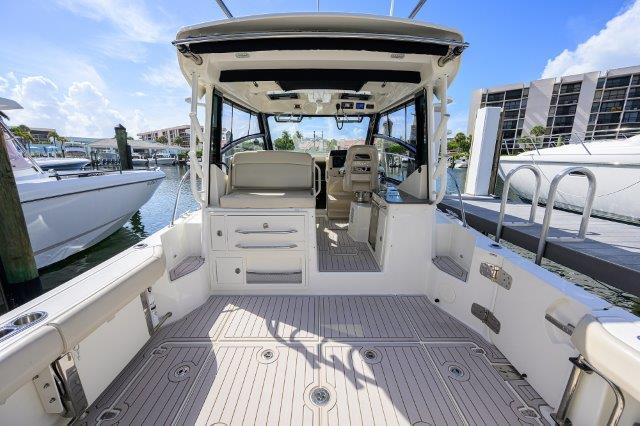 Boston Whaler-325 Conquest 2020-325 Boston Whaler w/ SeaKeeper Stabilizer & Ride CA-US-9839312 | Thumbnail