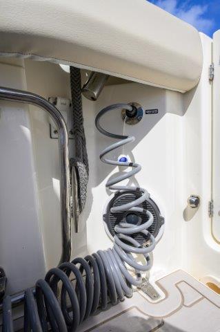 Boston Whaler-325 Conquest 2020-325 Boston Whaler w/ SeaKeeper Stabilizer & Ride CA-US-9839312 | Thumbnail