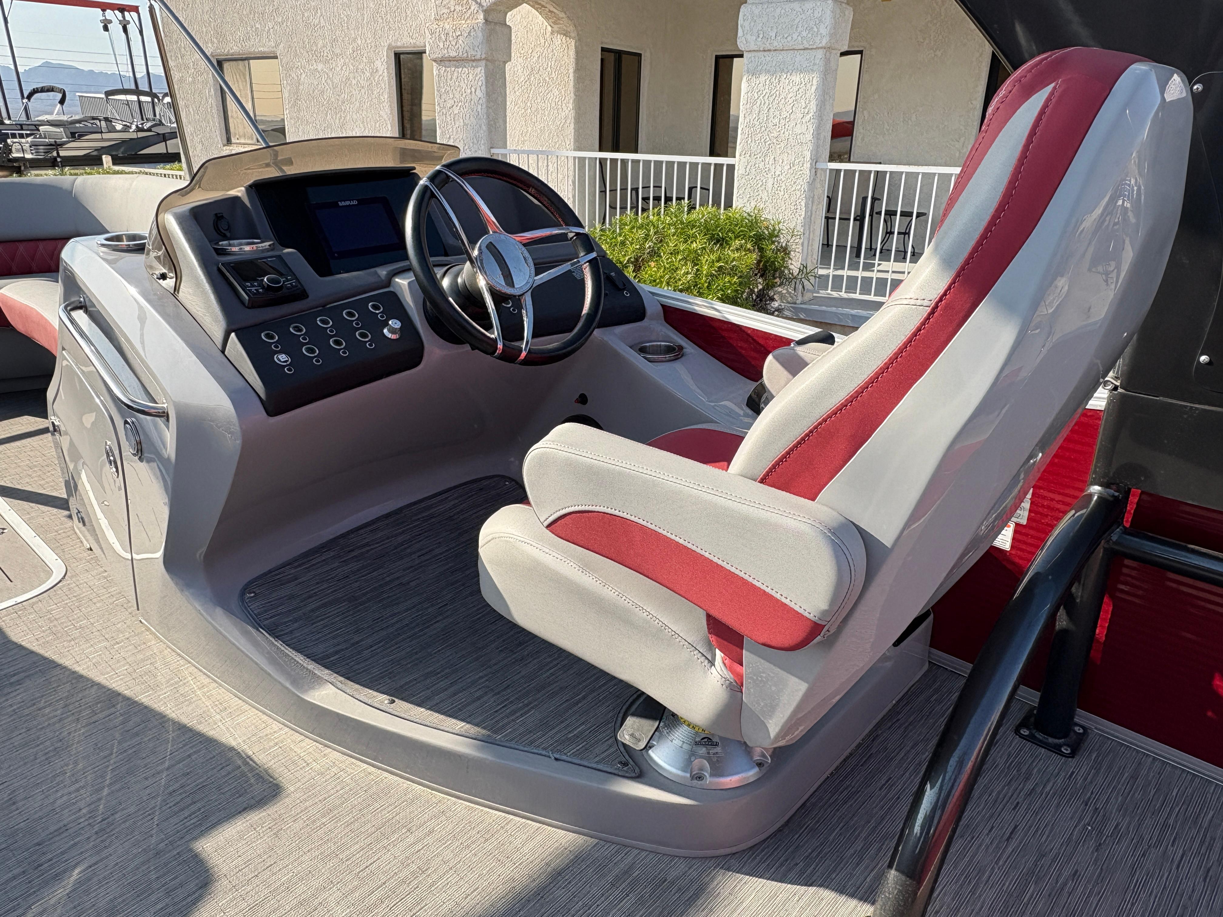 2021 Bennington 25 QSBA IO #TGM8643 inventory image at Sun Country Marine Group, Lake Havasu City, AZ 2021 Bennington 25 QSBA IO #TGM8643 inventory image at Sun Country Marine Group, Lake Havasu City, AZ