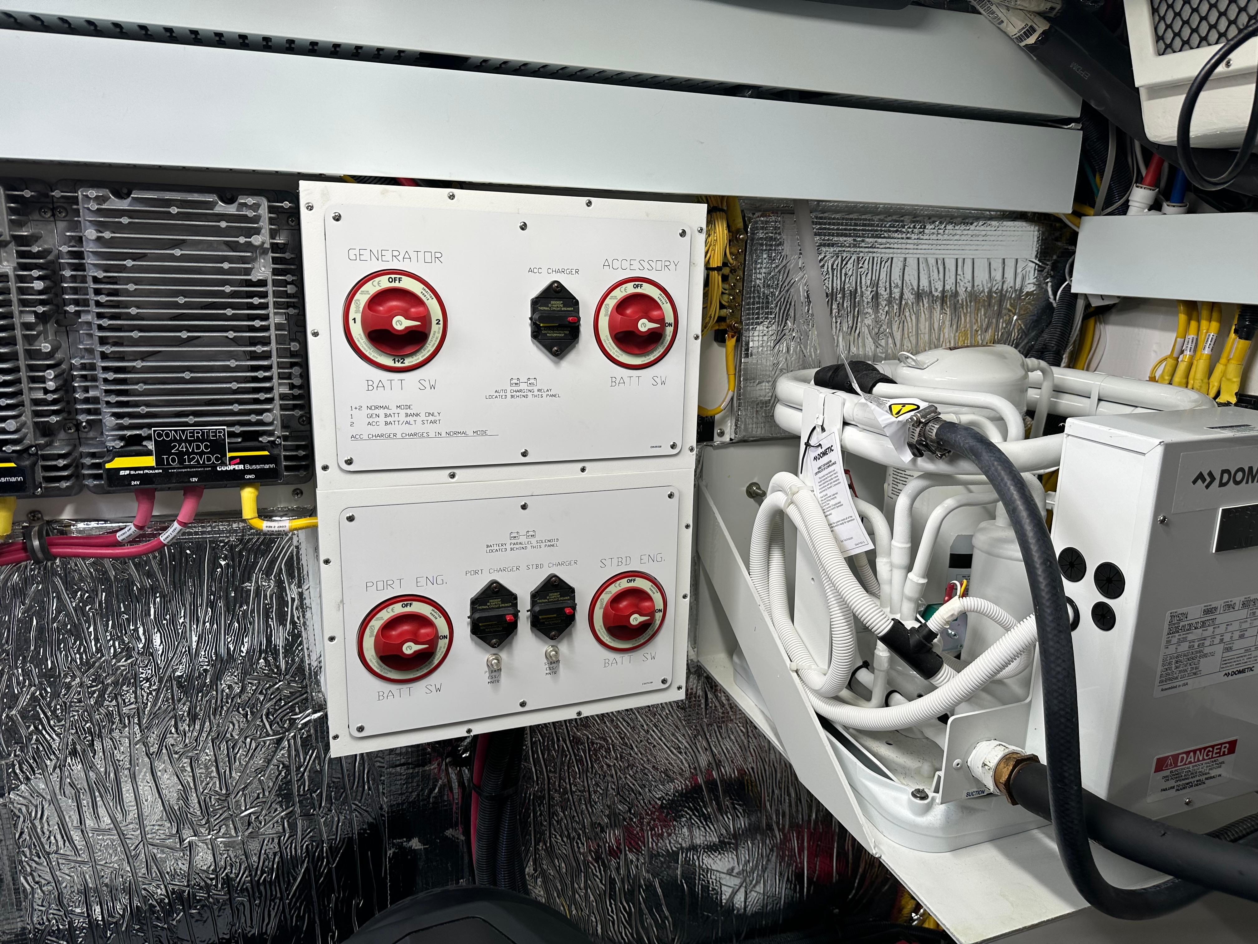 2022-cruisers-yachts-50-cantius-power-9689315-20250220103323581-1_XLARGE
