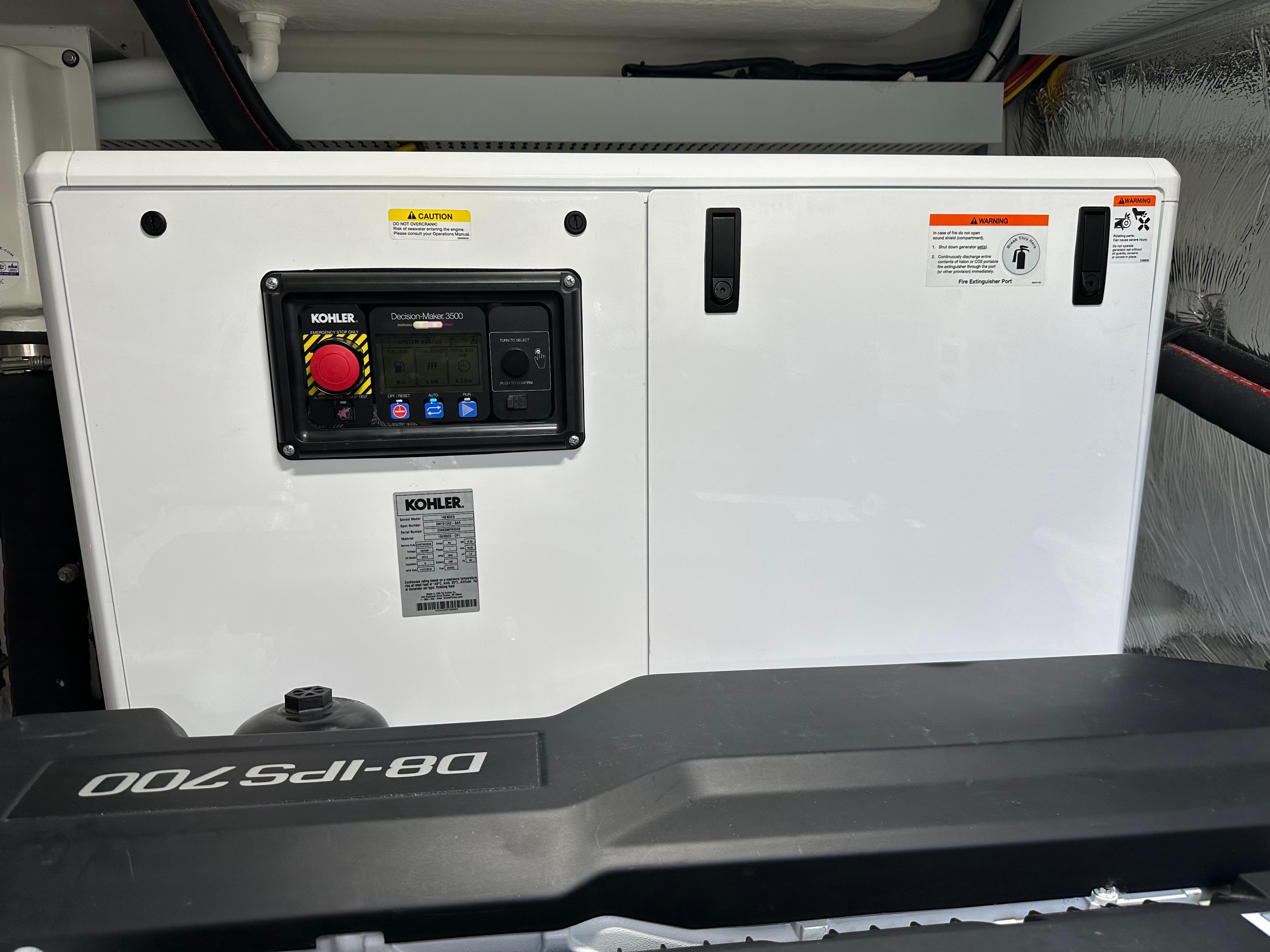 2022-cruisers-yachts-50-cantius-power-9689315-20250220103343072-1_XLARGE