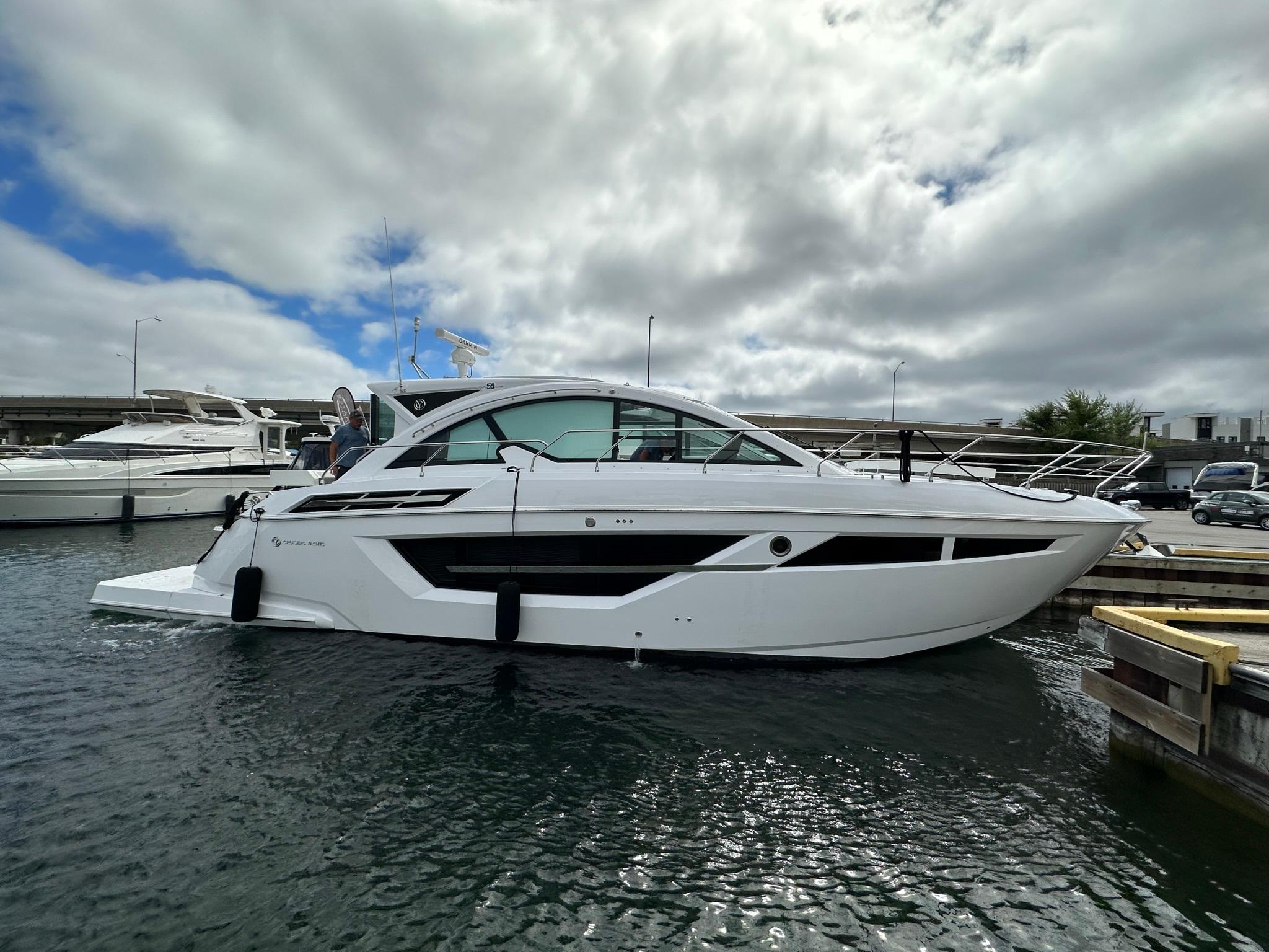 2022-cruisers-yachts-50-cantius-power-9689315-20250220103353495-1_XLARGE