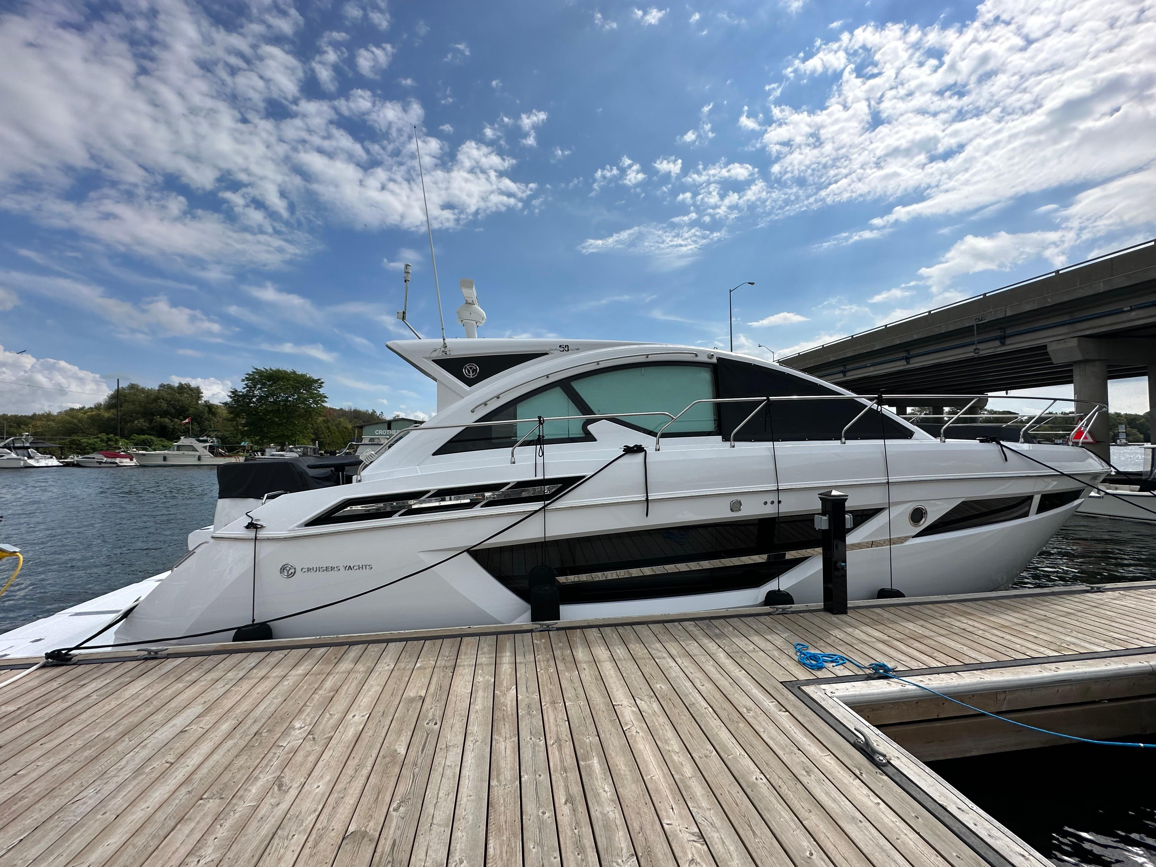 2022-cruisers-yachts-50-cantius-power-9689315-20250220103357294-1_XLARGE