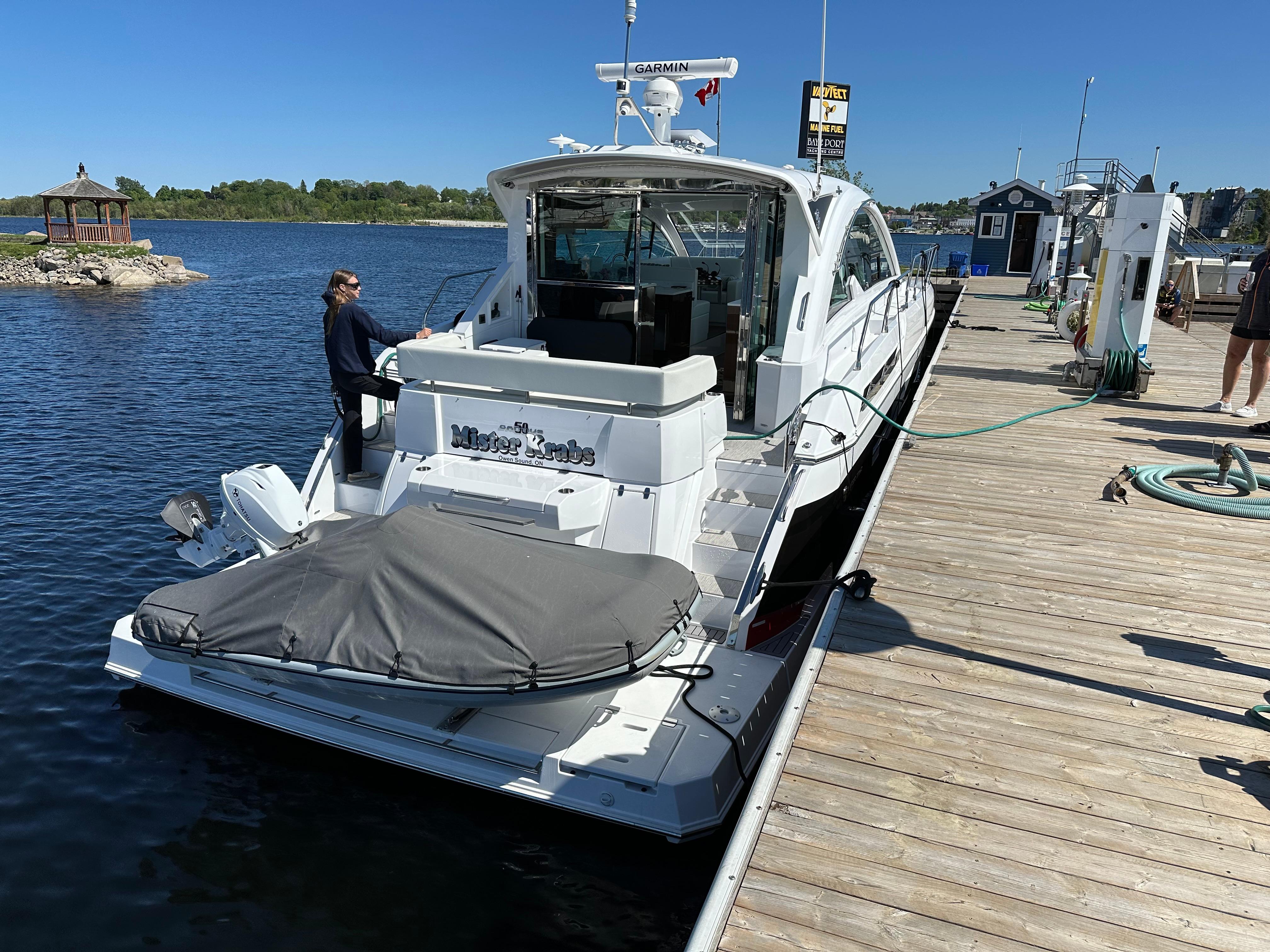 2022-cruisers-yachts-50-cantius-power-9689315-20250220103402929-1_XLARGE