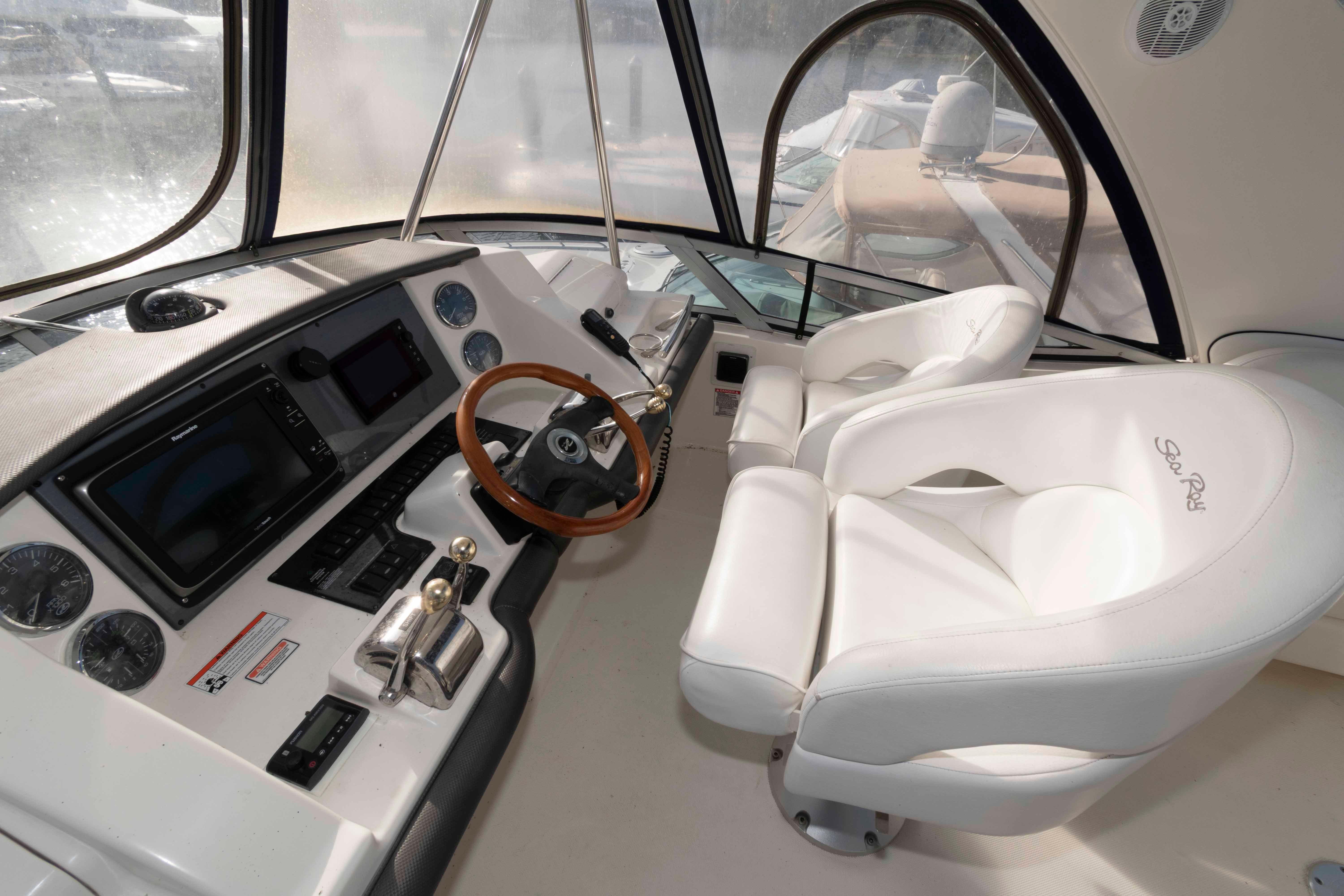 DC 10452 WH Knot 10 Yacht Sales DC 10452 WH Knot 10 Yacht Sales