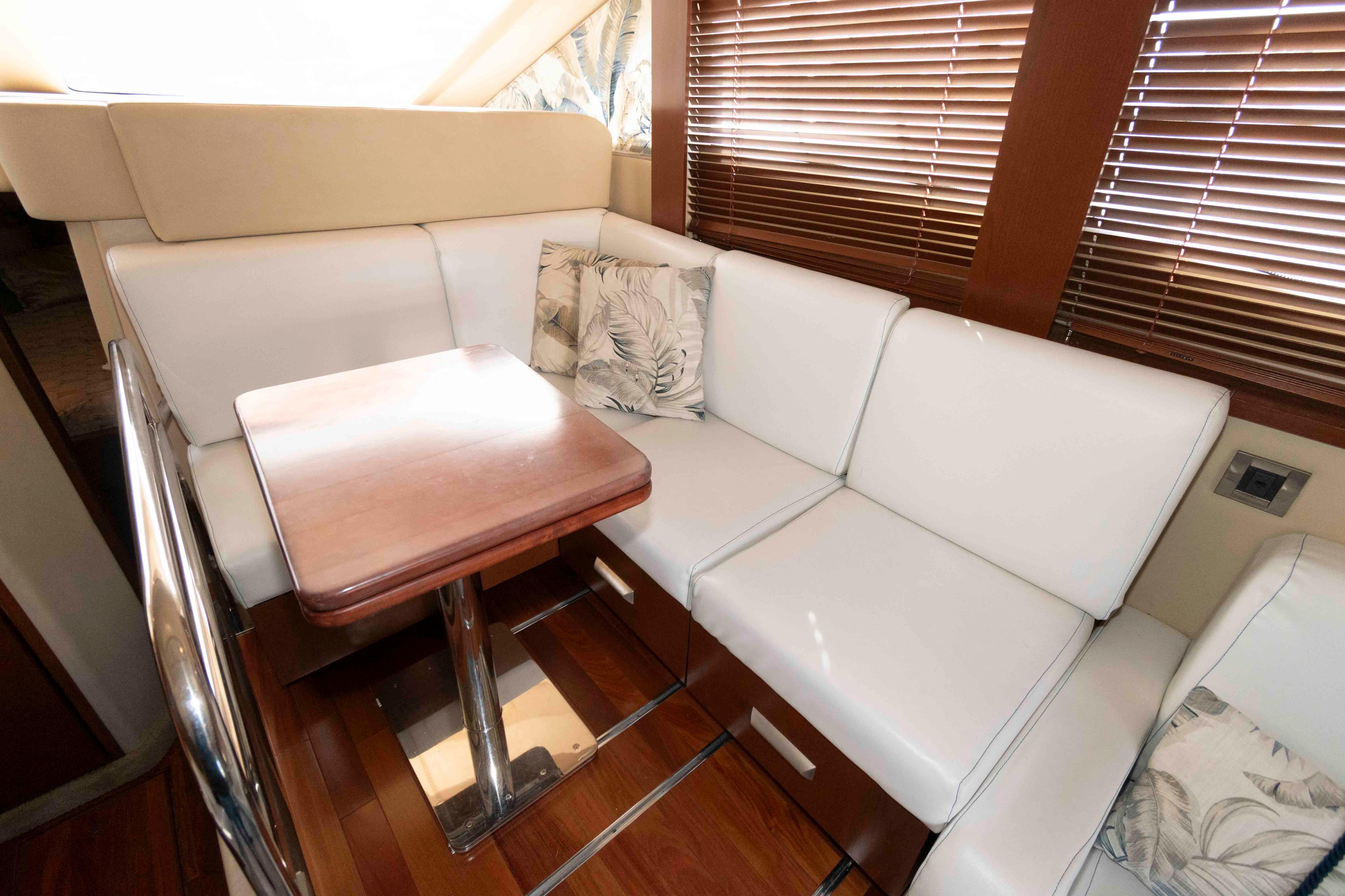 DC 10452 WH Knot 10 Yacht Sales DC 10452 WH Knot 10 Yacht Sales