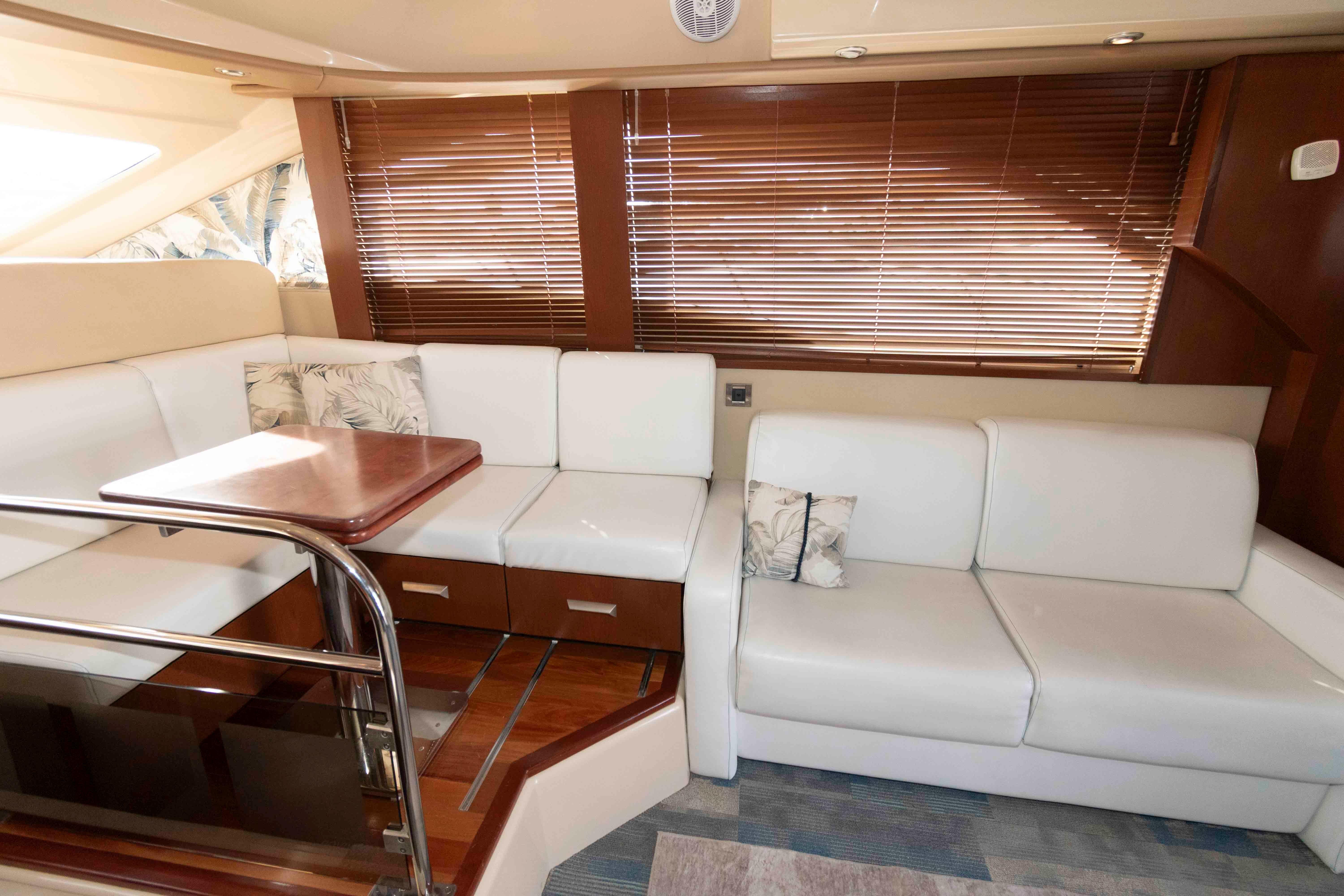 DC 10452 WH Knot 10 Yacht Sales DC 10452 WH Knot 10 Yacht Sales