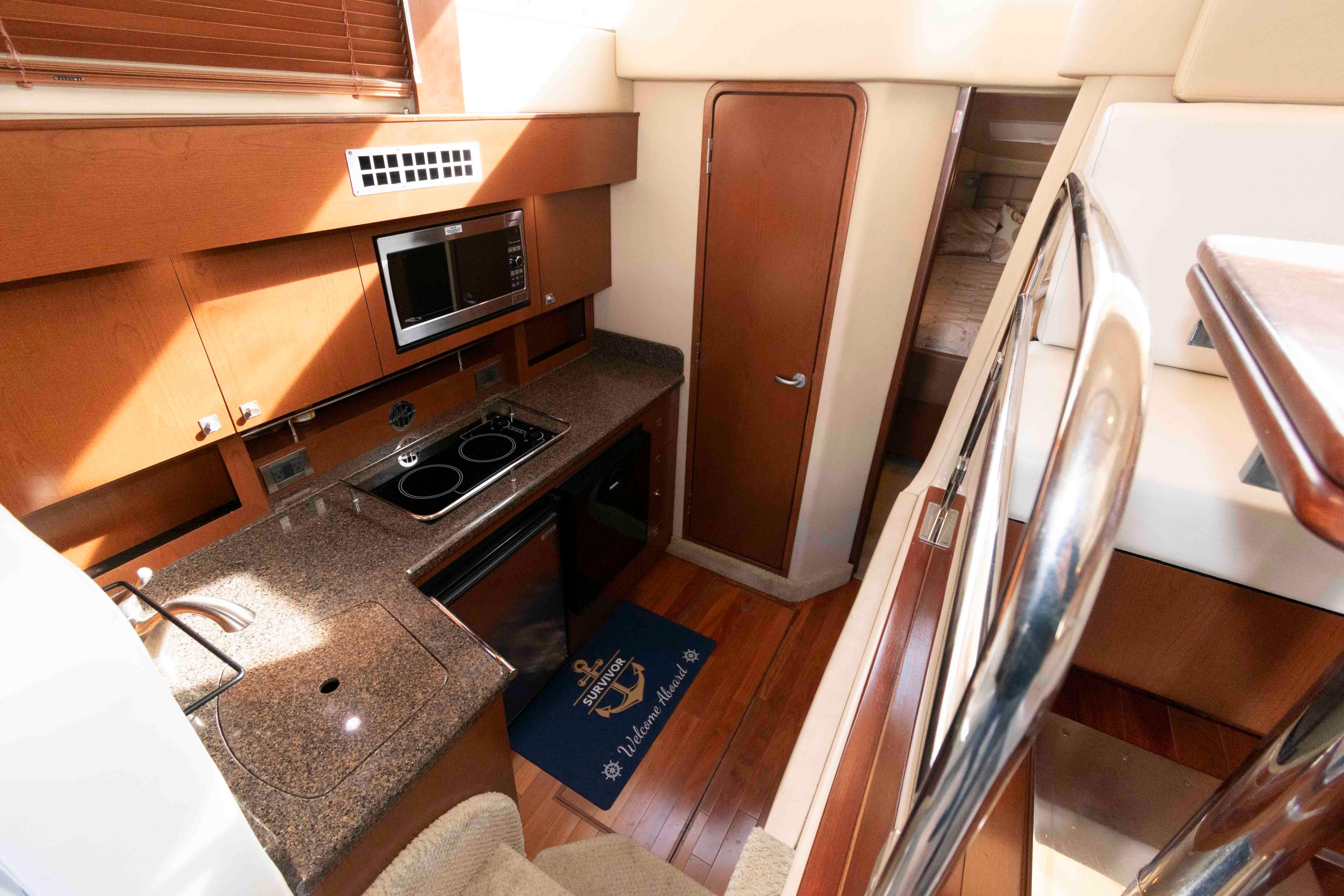 DC 10452 WH Knot 10 Yacht Sales DC 10452 WH Knot 10 Yacht Sales