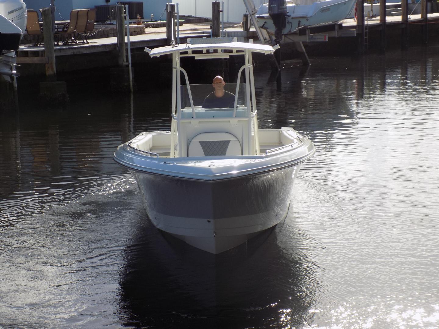 2017 Sailfish 2360 CC - Forward View