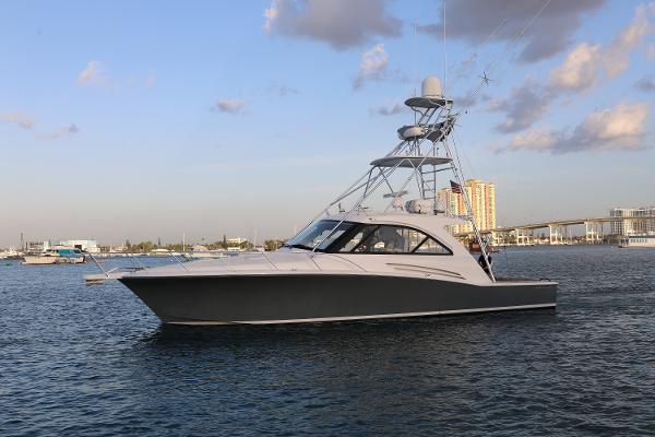 2018 Hatteras 45 Express Sportfish