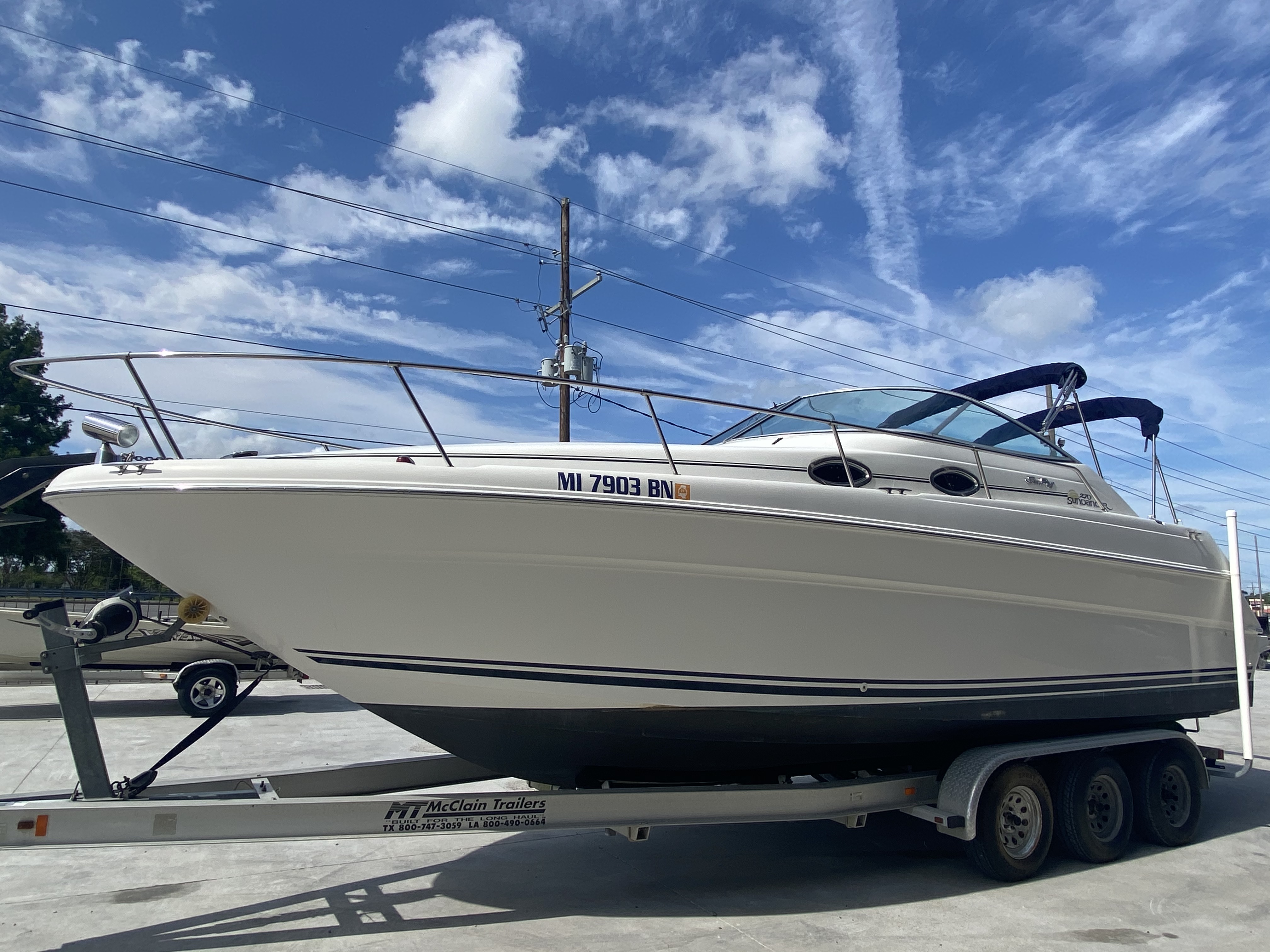 2000 Sea Ray boat for sale, model of the boat is 27 Sundancer & Image # 3 of 18