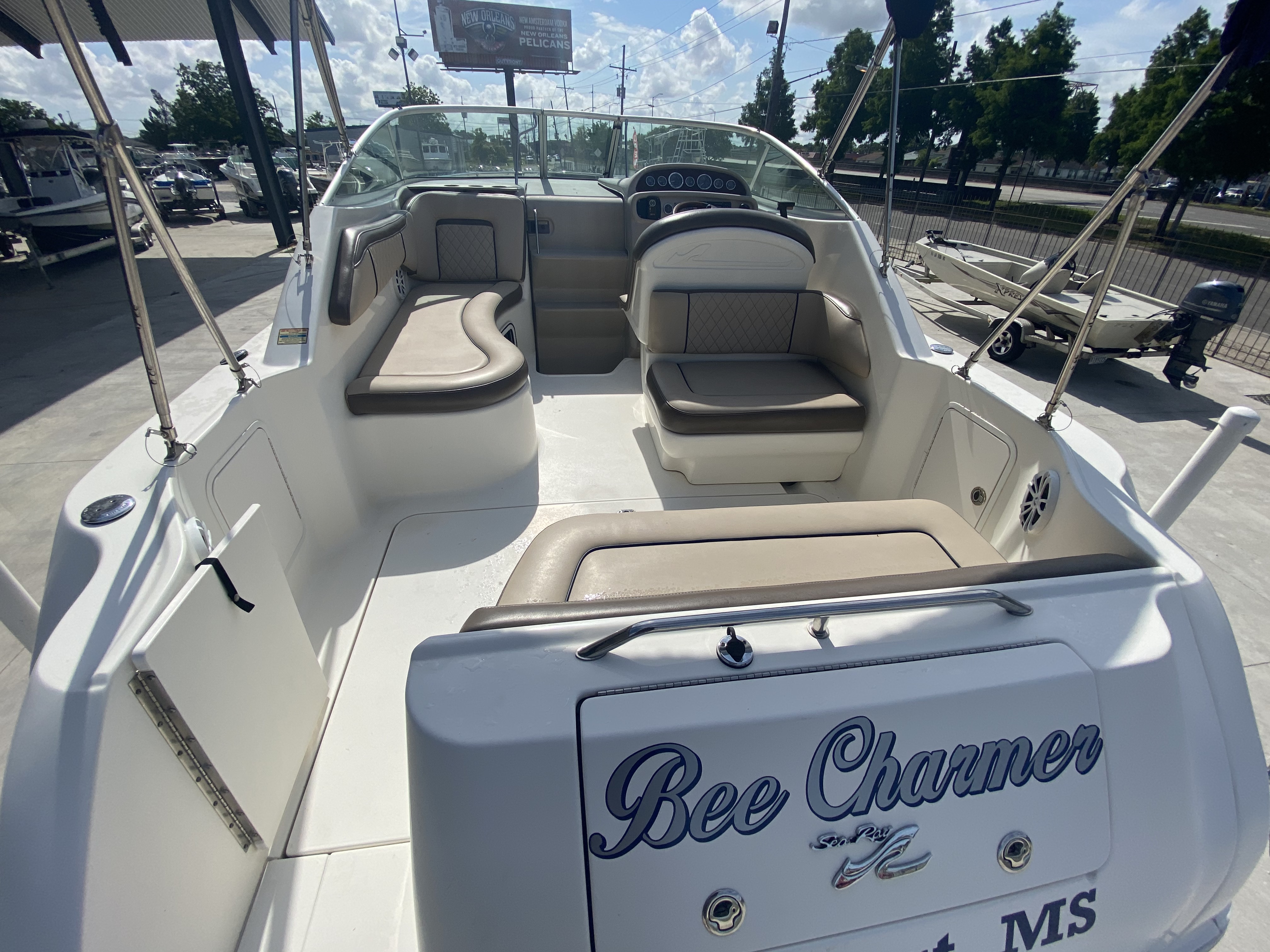 2000 Sea Ray boat for sale, model of the boat is 27 Sundancer & Image # 14 of 18