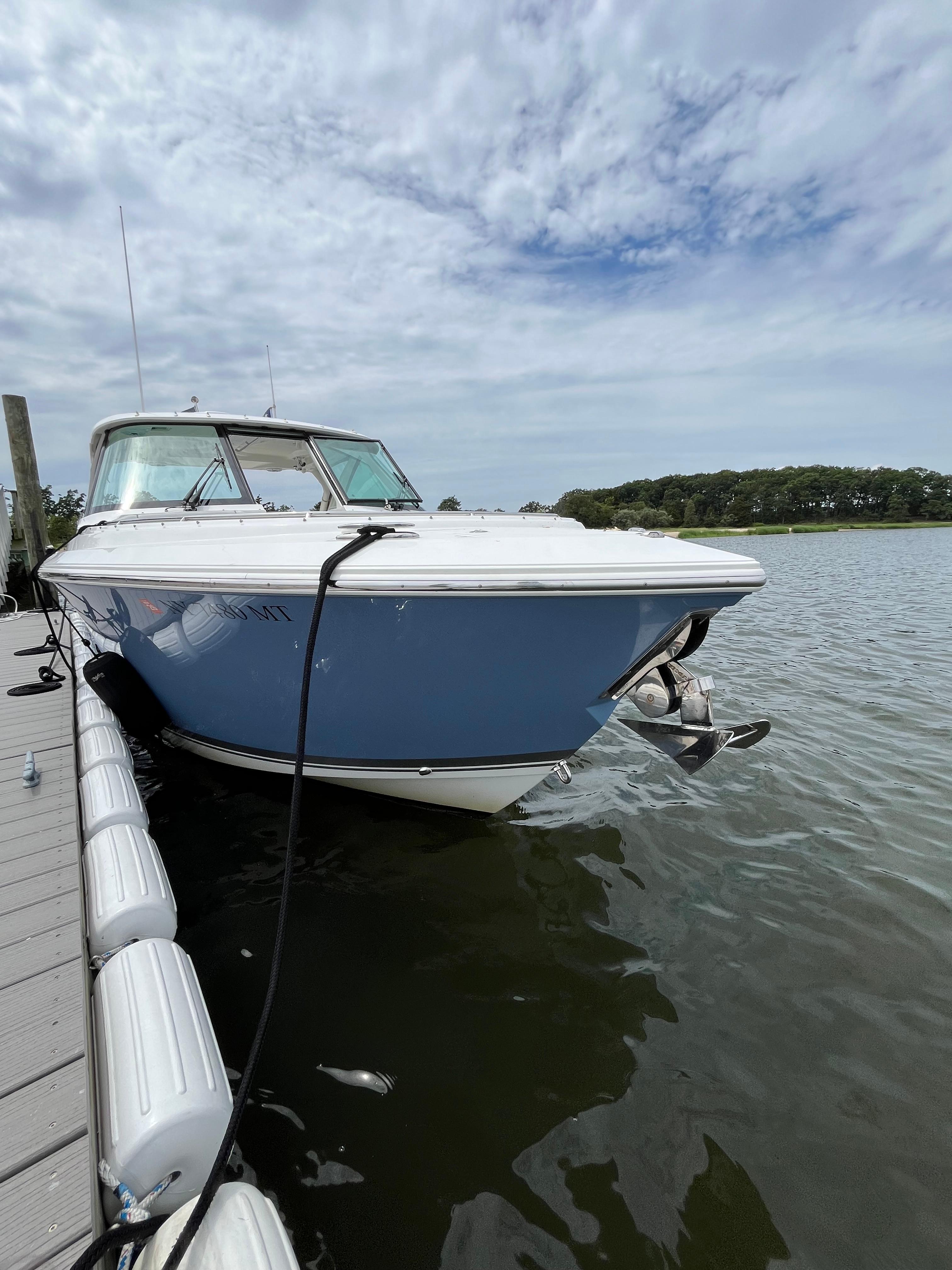 2023 Pursuit DC 326 Dual Console0