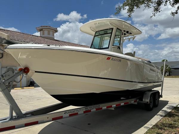 25' Boston Whaler, Listing Number 100916079, - Photo No. 4