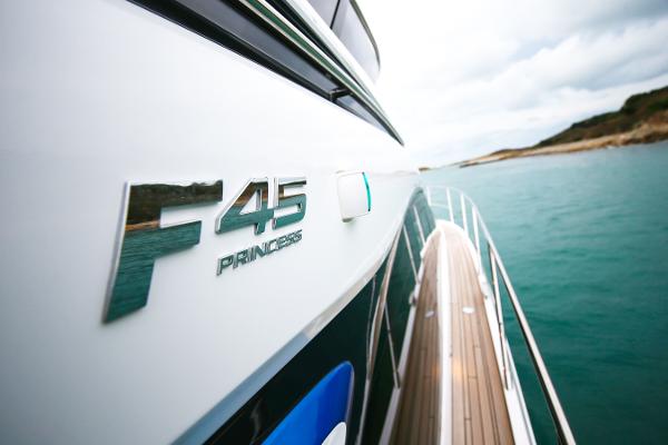 Princess Motor Yacht Sales - Used Princess F45