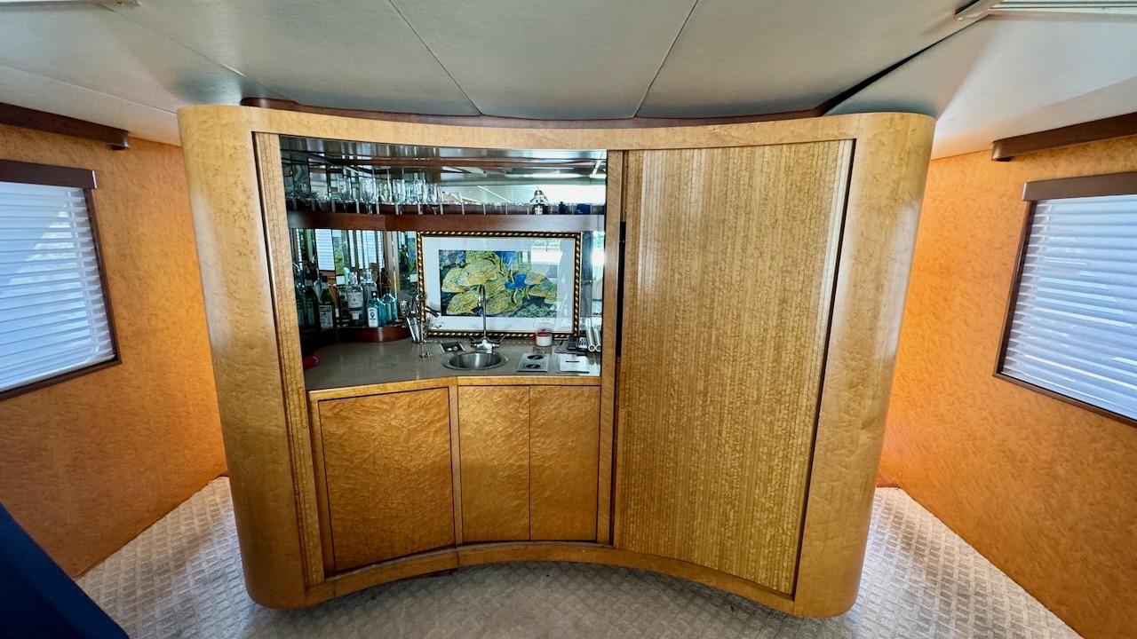 Burger-86 Raised Pilothouse 1987-Adventurer FL-US-9749338 | Thumbnail
