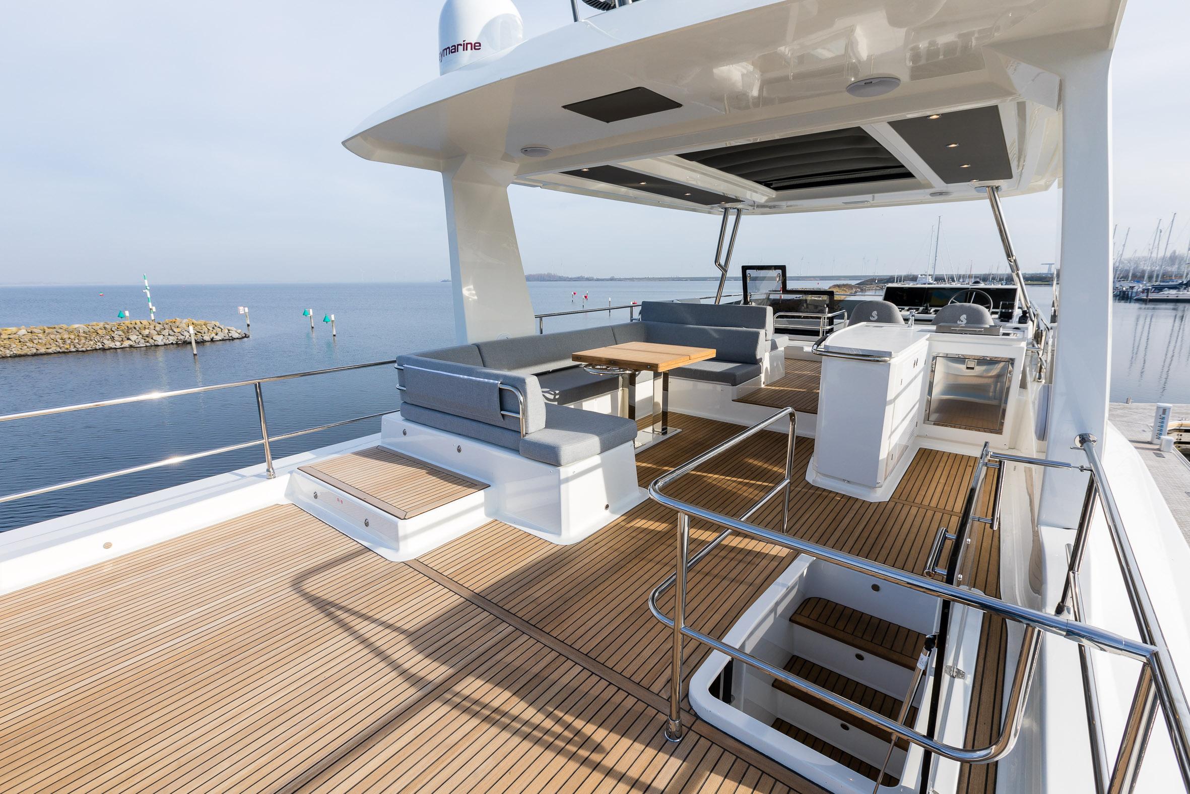 Yacht Photos Pics