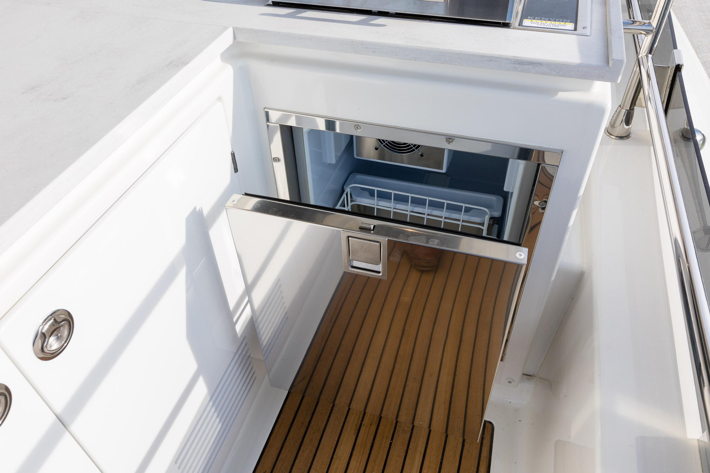 Yacht Photos Pics