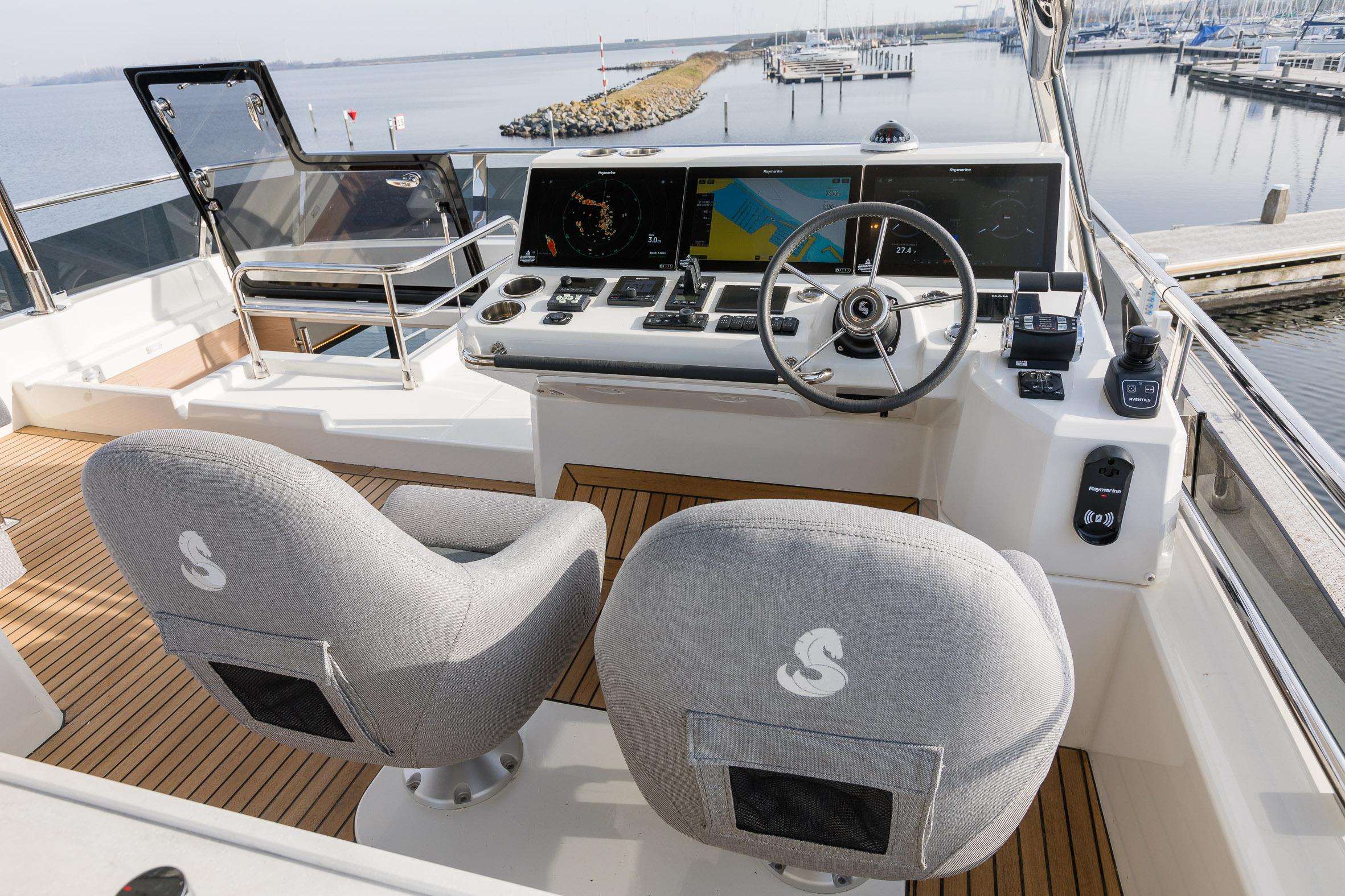 Yacht Photos Pics