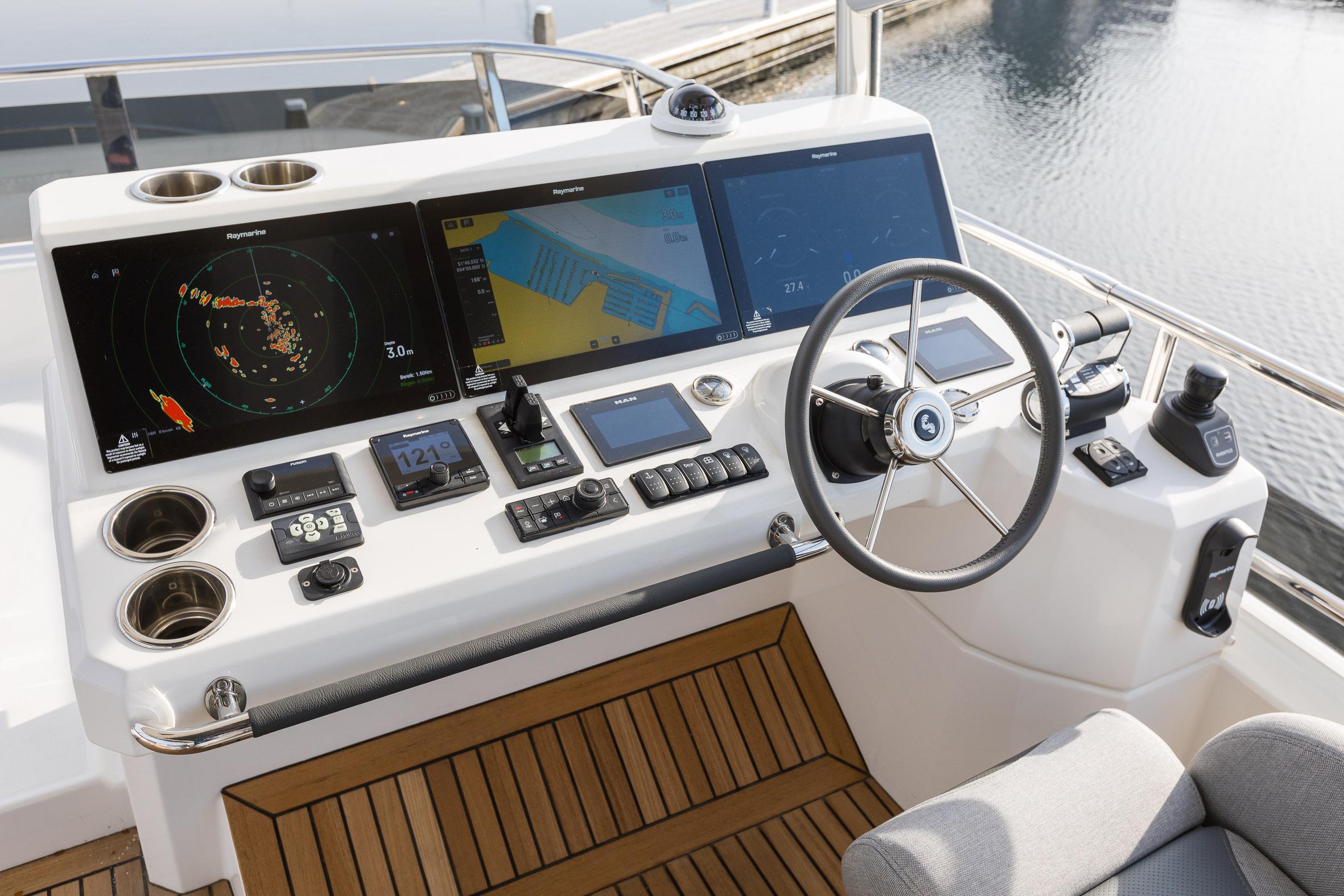 Yacht Photos Pics
