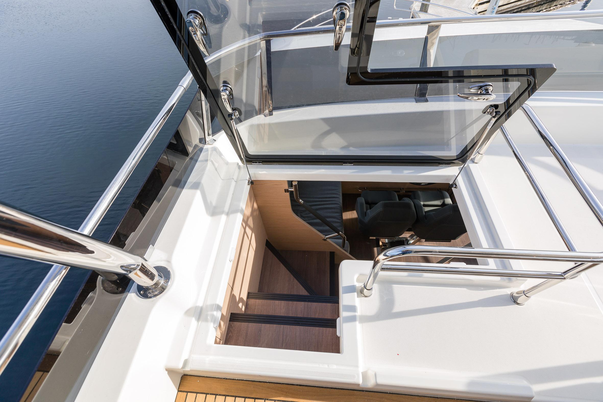 Yacht Photos Pics