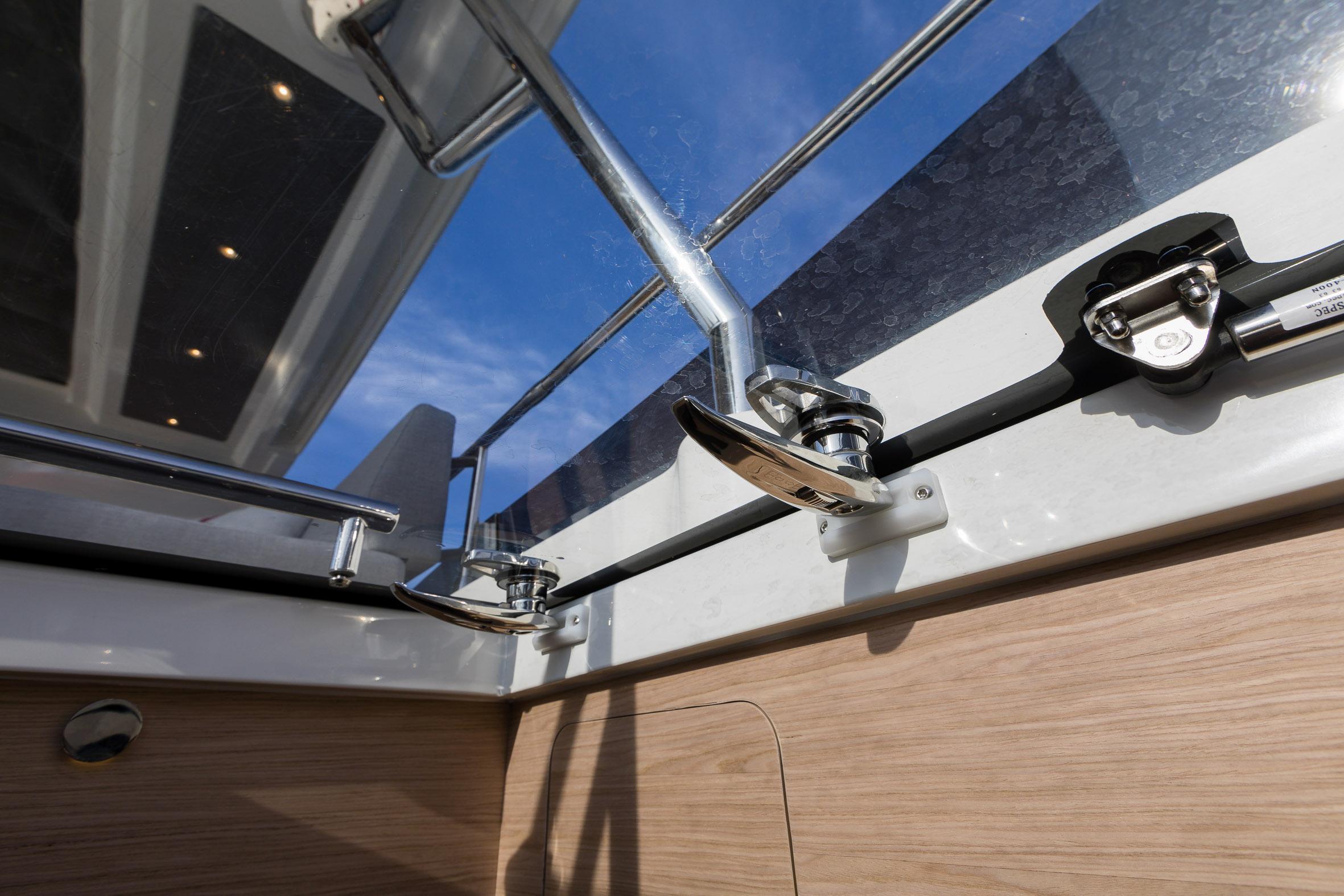 Yacht Photos Pics