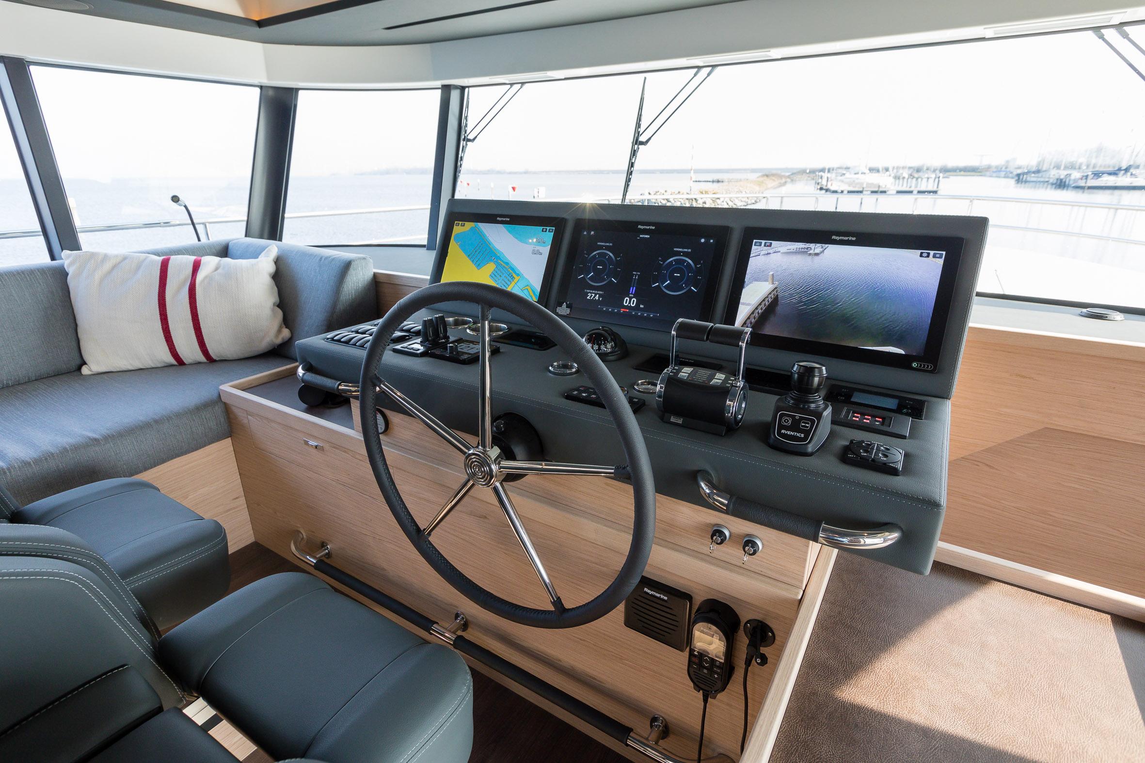Yacht Photos Pics
