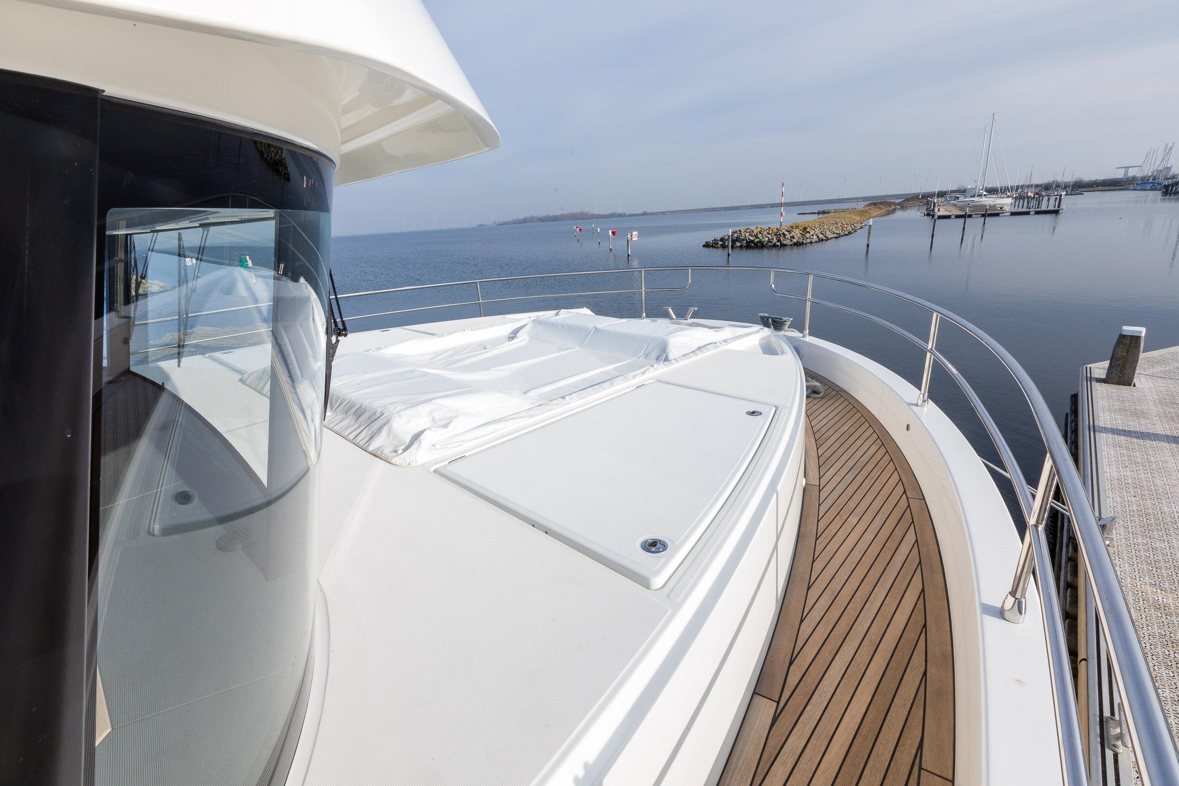 Yacht Photos Pics