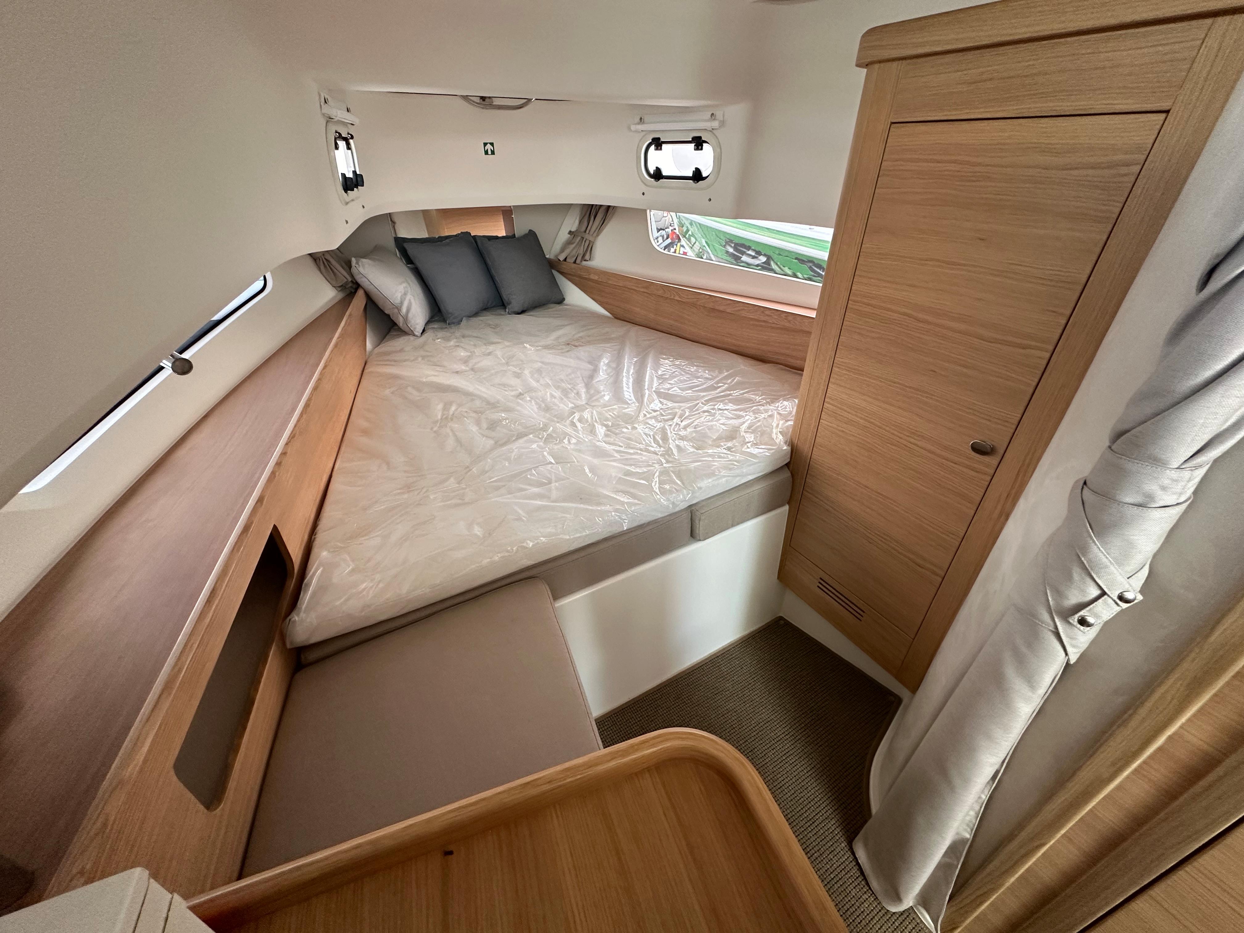 Nimbus Tender 11 - Forward cabin bed