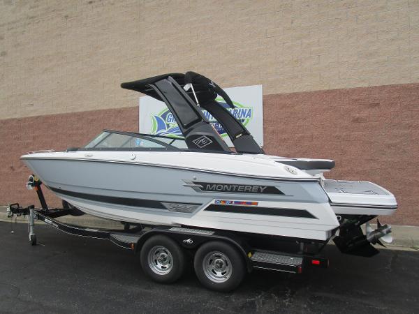 2022 Monterey boat for sale, model of the boat is 238 Super Sport & Image # 3 of 31