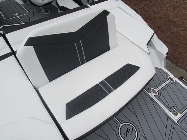 2022 Monterey boat for sale, model of the boat is 238 Super Sport & Image # 8 of 31