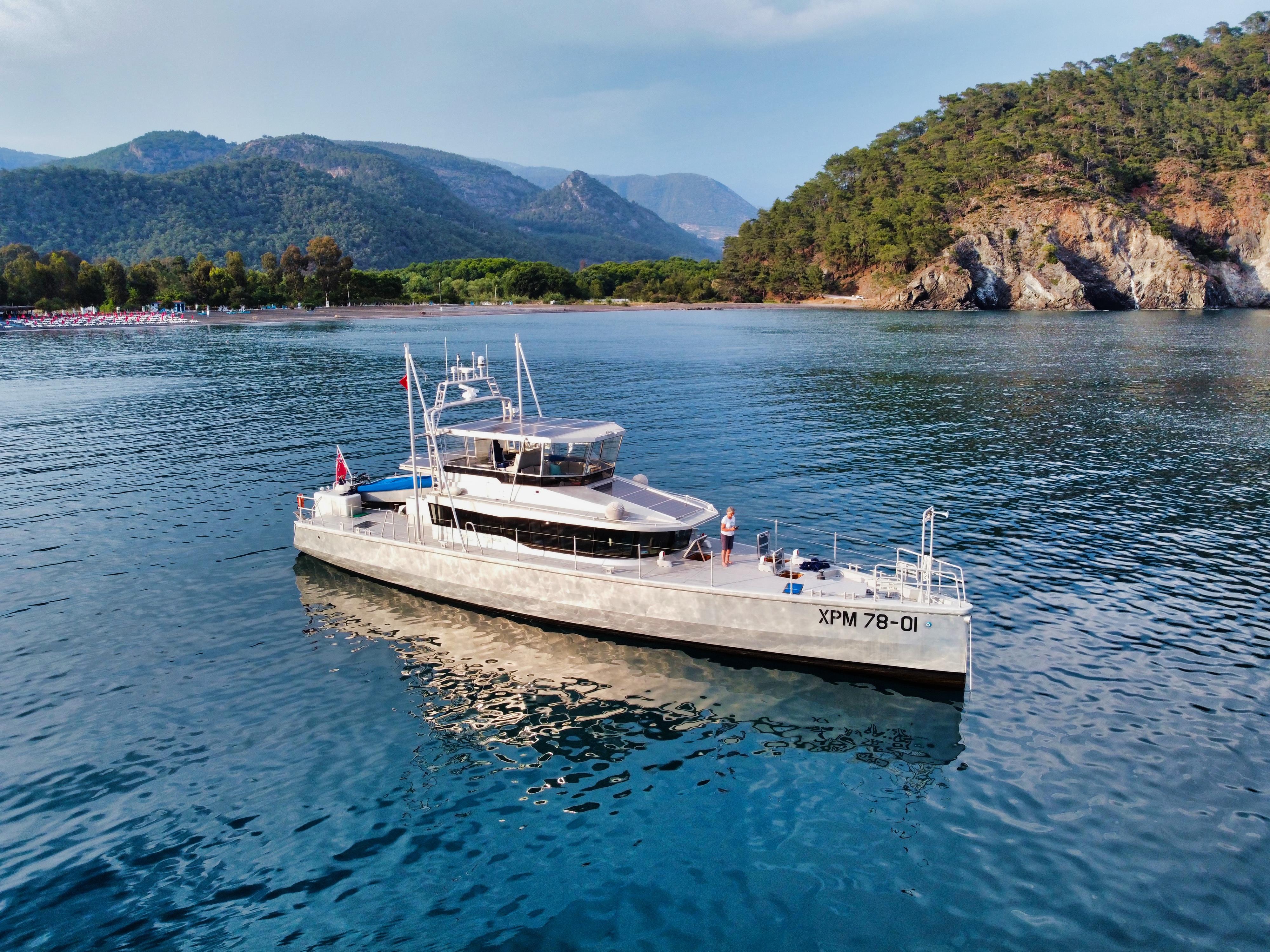 yacht