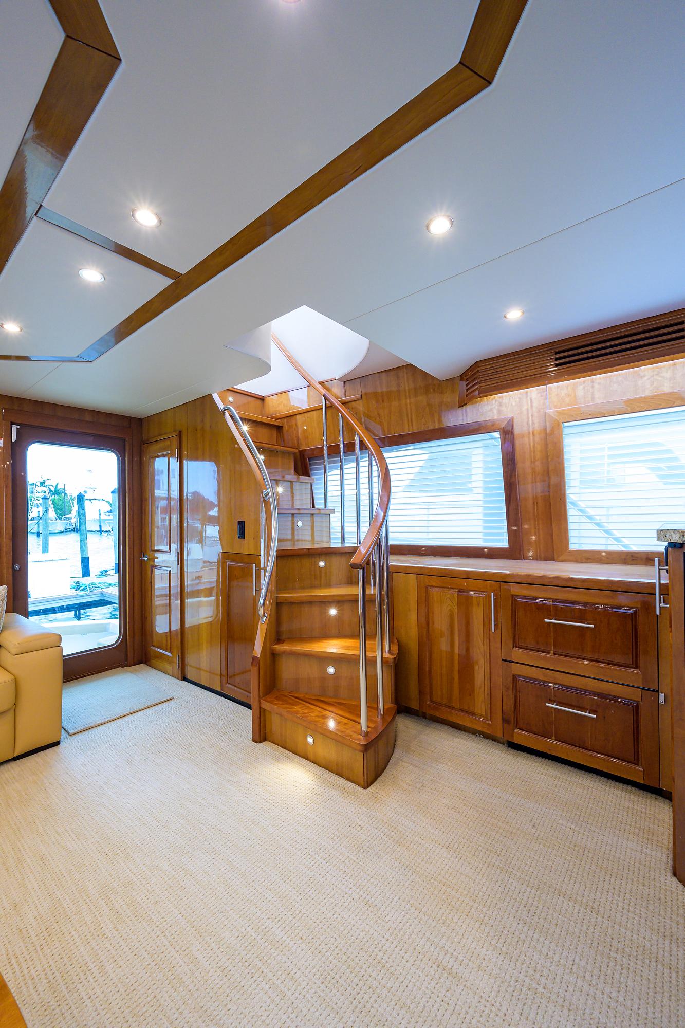 2010 Hatteras 77 enclosed bridge convertible