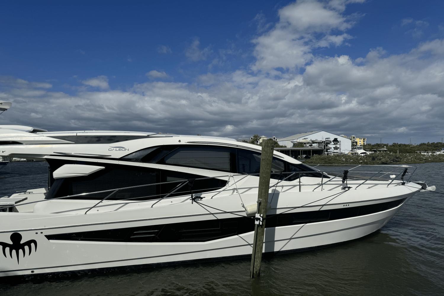 2020 Galeon 560 sky