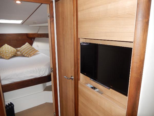2012 Sealine SC35