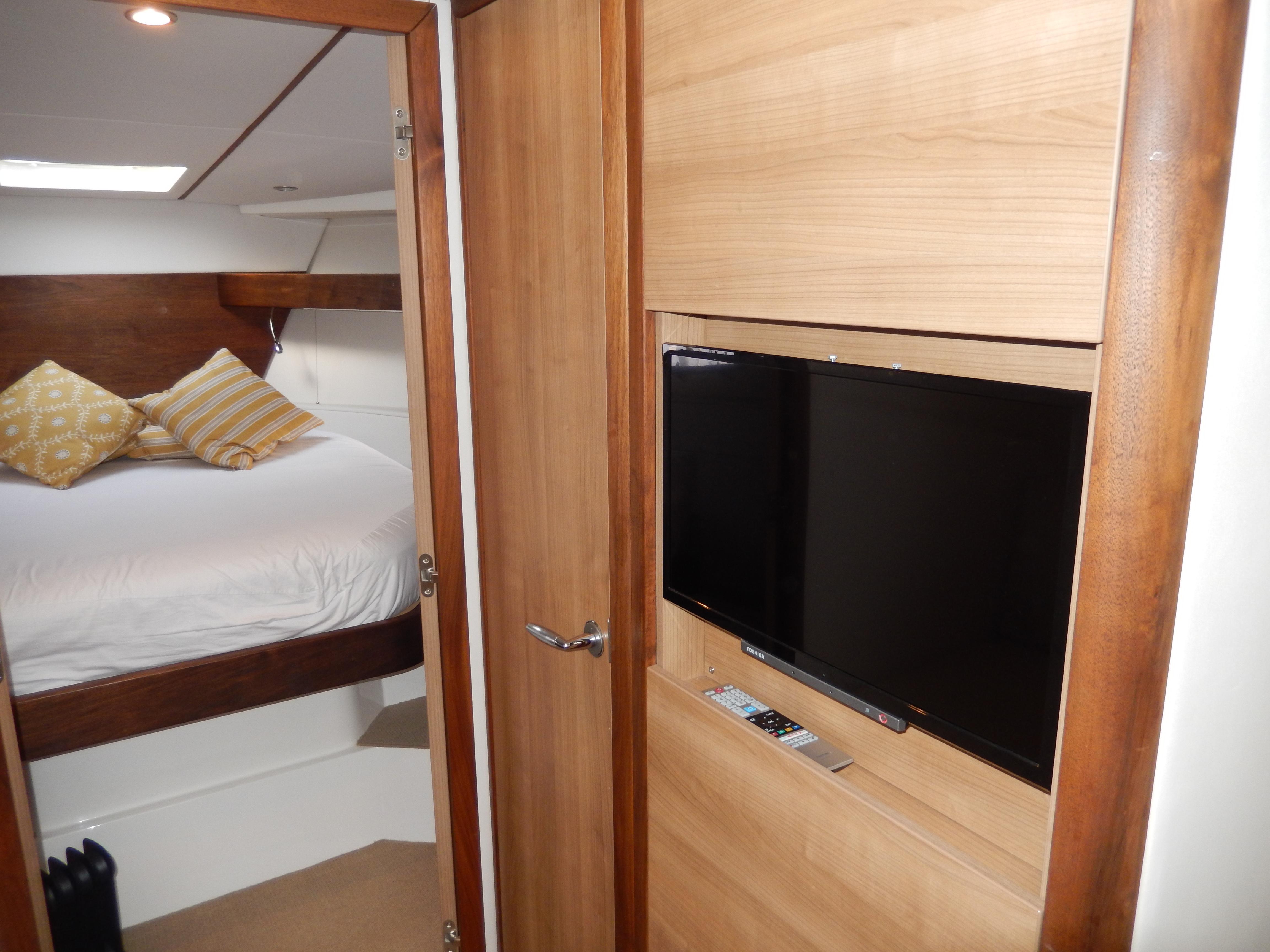 2012 Sealine SC35