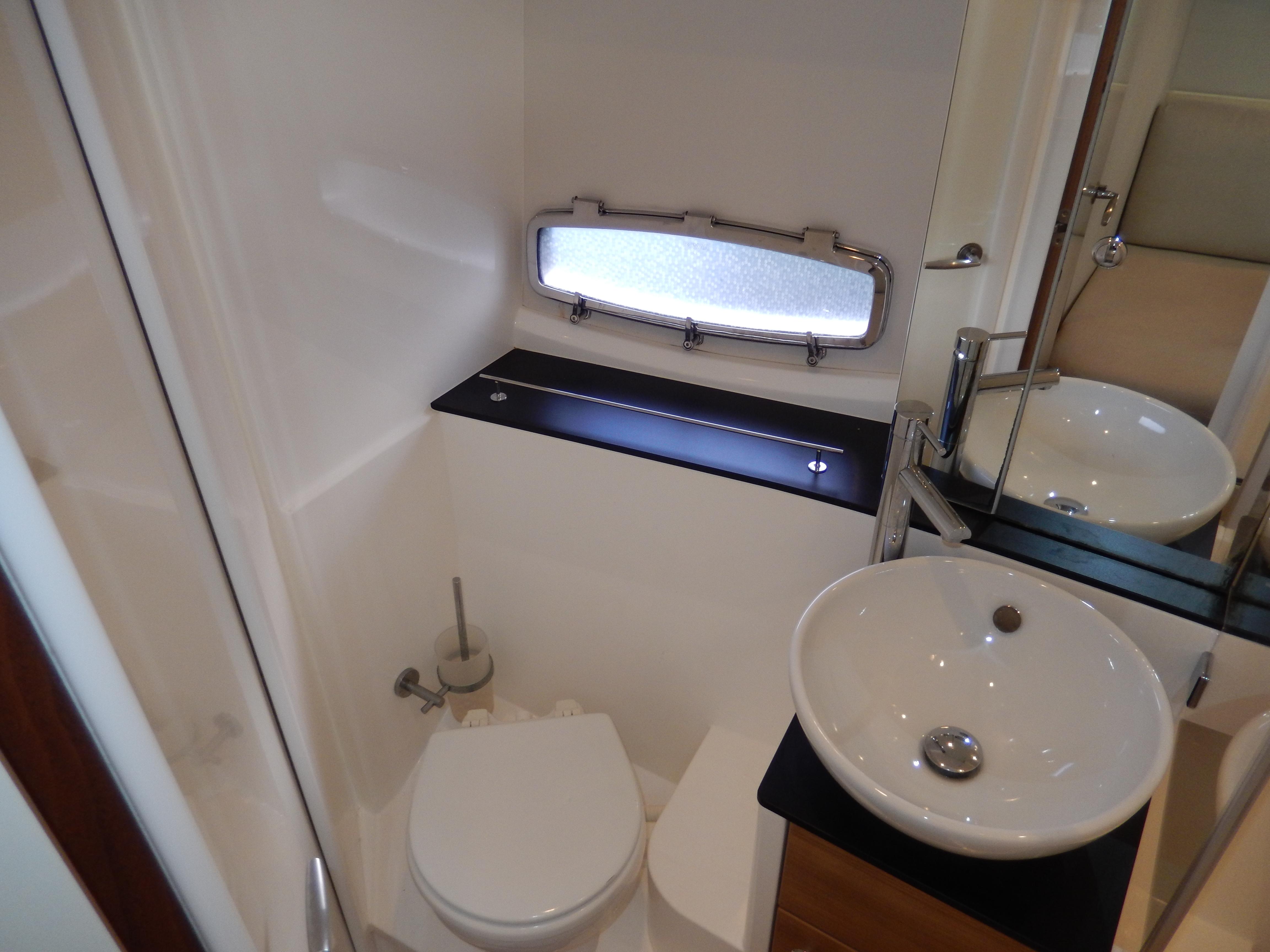 2012 Sealine SC35