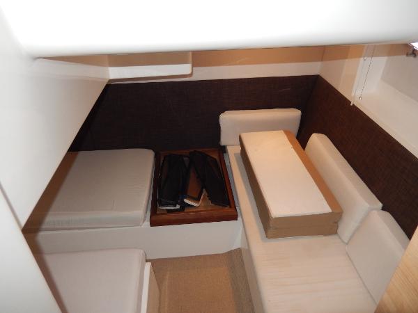 2012 Sealine SC35