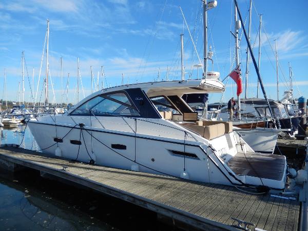 2012 Sealine SC35