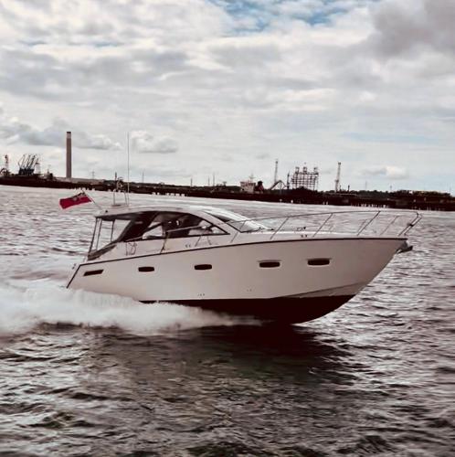 2012 Sealine SC35